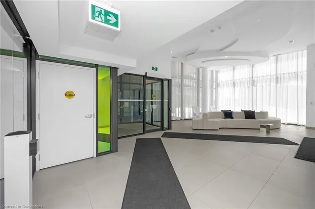 Primary image of 3200 Dakota Common Unit 1007