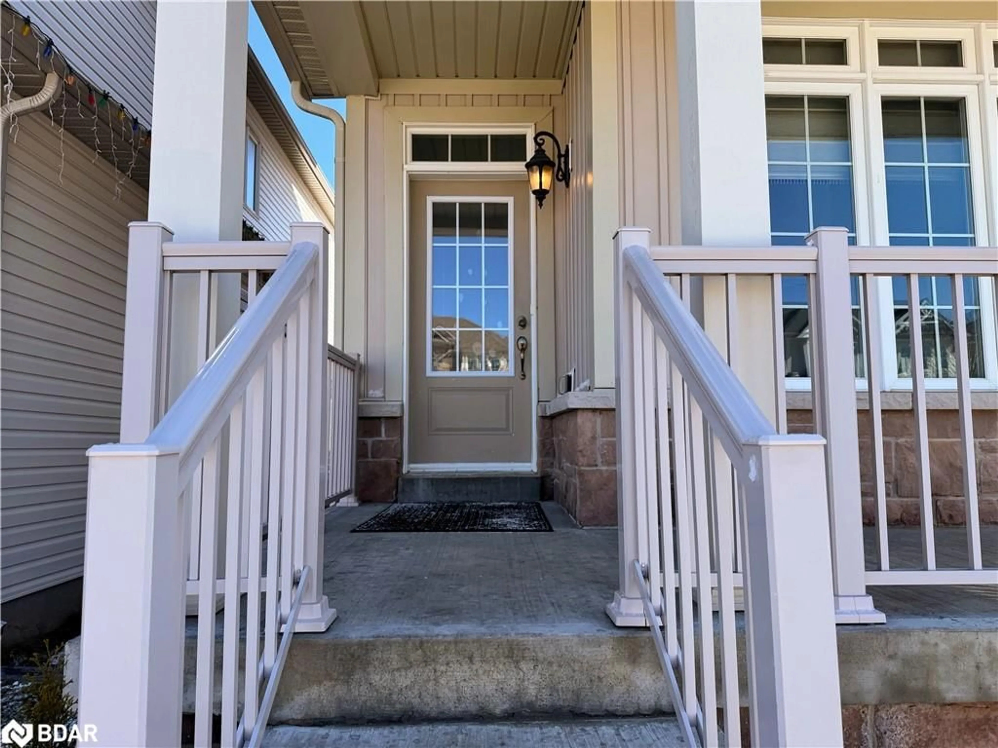 Indoor entryway for 236 Johnson Drive Dr, Shelbourne Ontario L9V 3V7