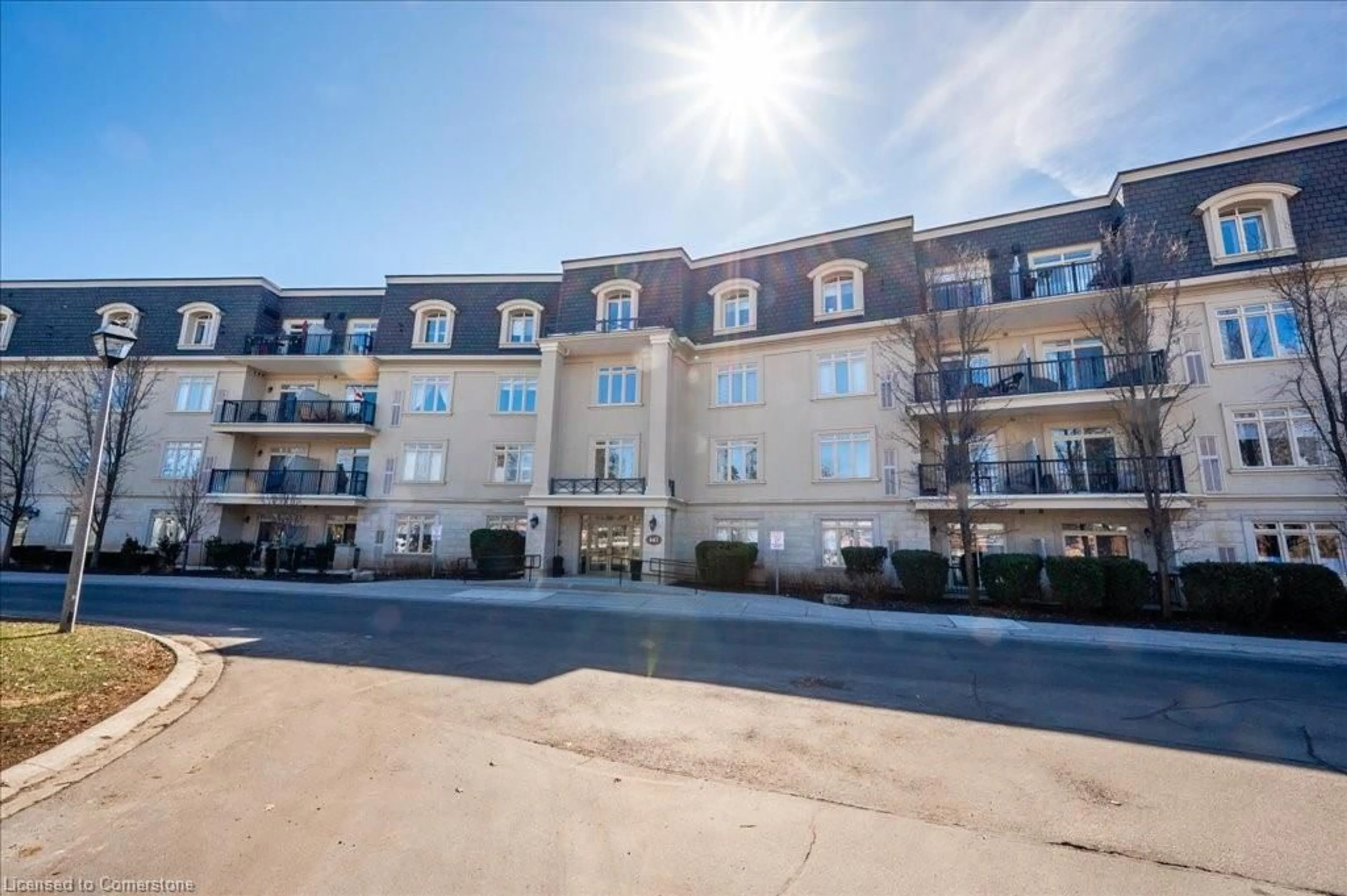 A pic from outside/outdoor area/front of a property/back of a property/a pic from drone, building for 443 Centennial Forest Dr #105, Milton Ontario L9T 6A1