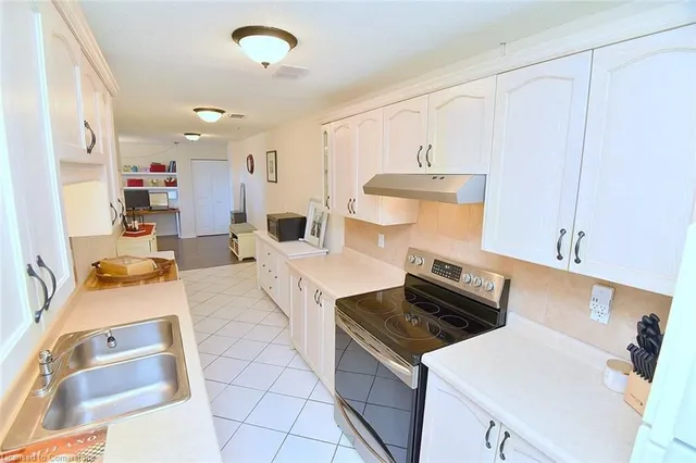 Additional property image - 893 Concession St Unit 303