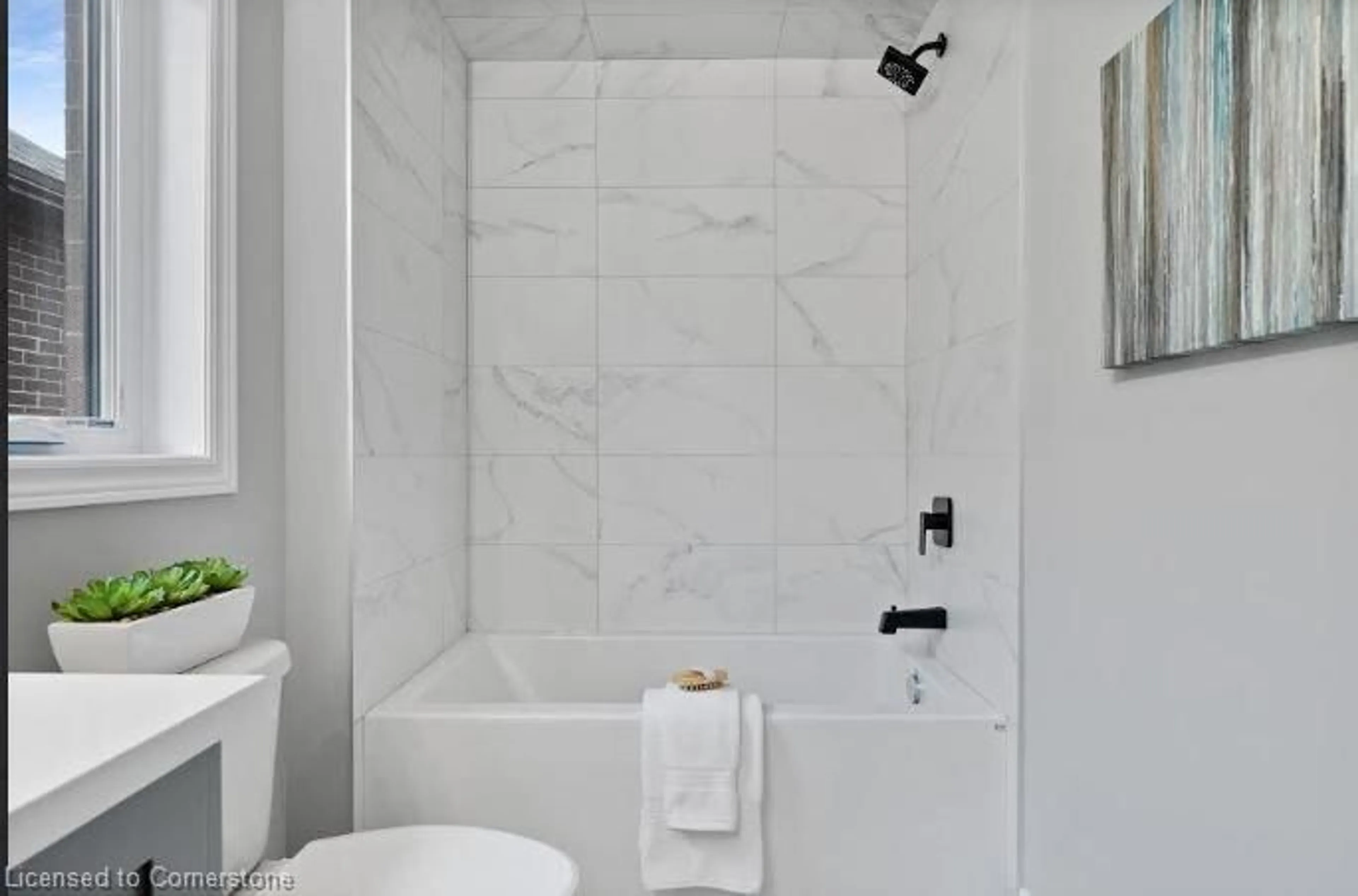 Contemporary bathroom, ceramic/tile floor for 48 Melbourne St, Hamilton Ontario L8P 2A6