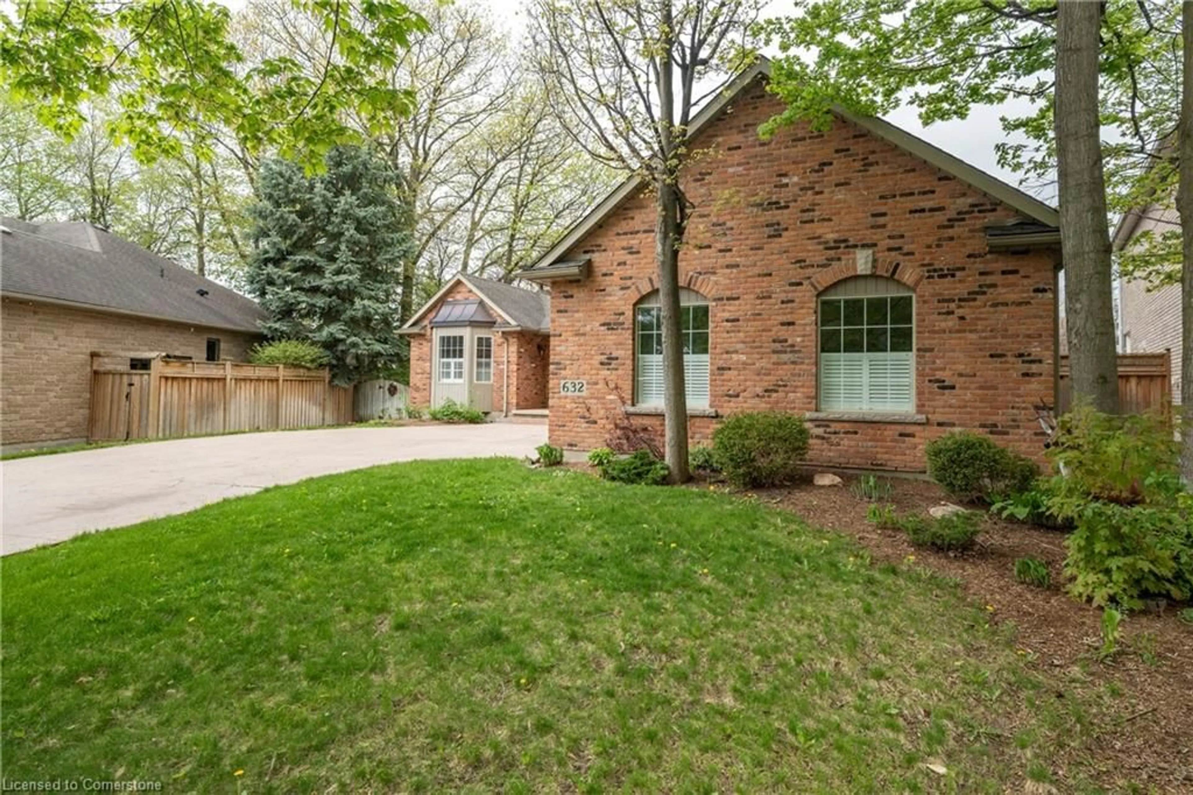 Home with brick exterior material, street for 632 Bayhampton Cres, Waterloo Ontario N2K 3N9