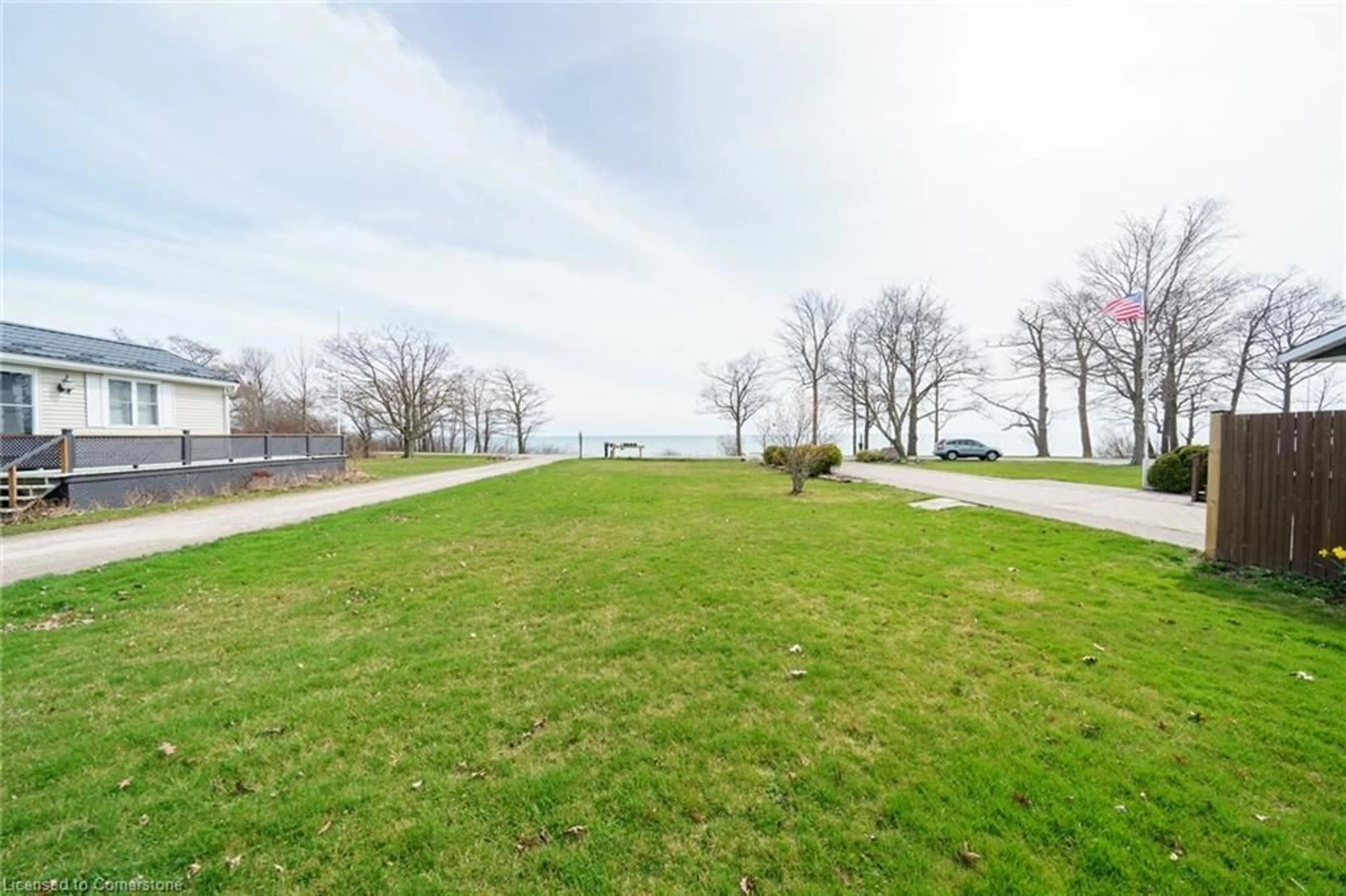 Patio, water/lake/river/ocean view for 307 Lakeshore Rd, Selkirk Ontario N0A 1P0