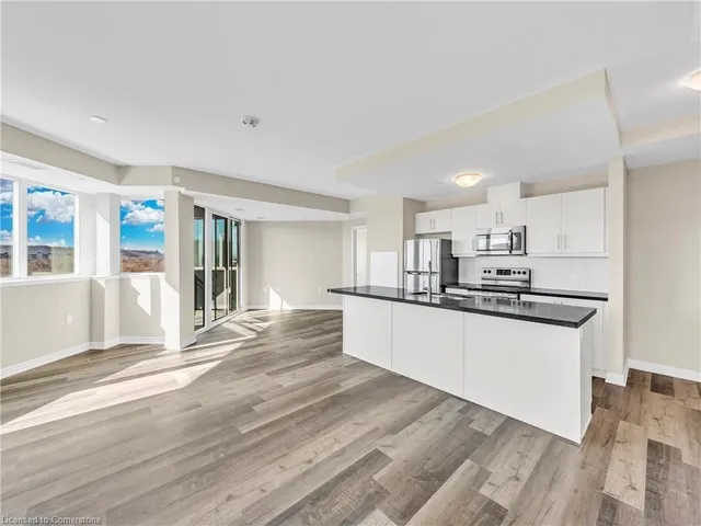 Additional property image - 2750 King St Unit 706