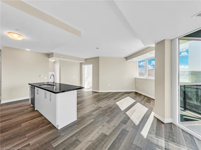 Additional property image - 2750 King St Unit 706