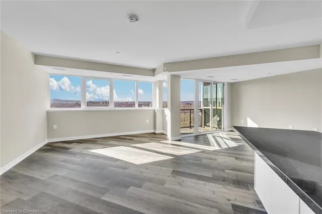 Additional property image - 2750 King St Unit 706
