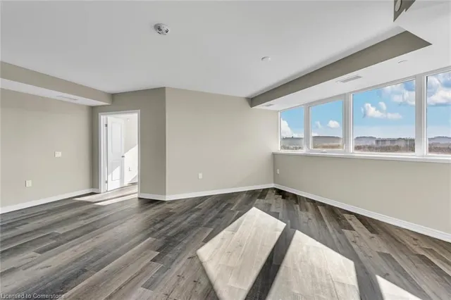 Additional property image - 2750 King St Unit 706