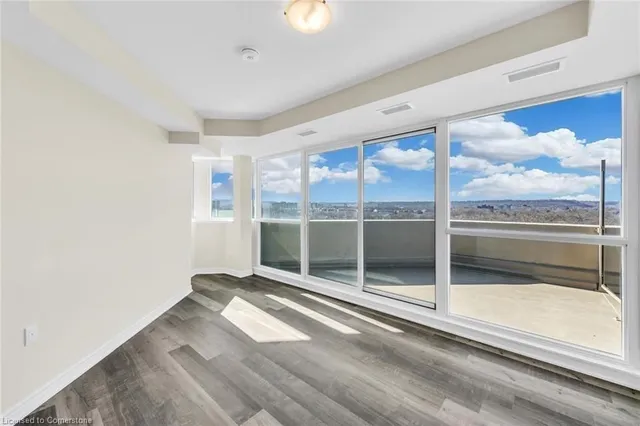 Additional property image - 2750 King St Unit 706