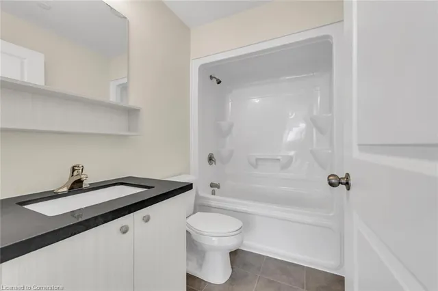 Additional property image - 2750 King St Unit 706