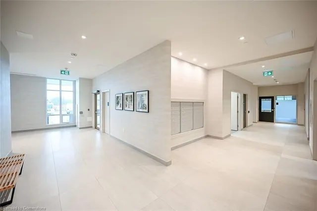 Additional property image - 2750 King St Unit 706