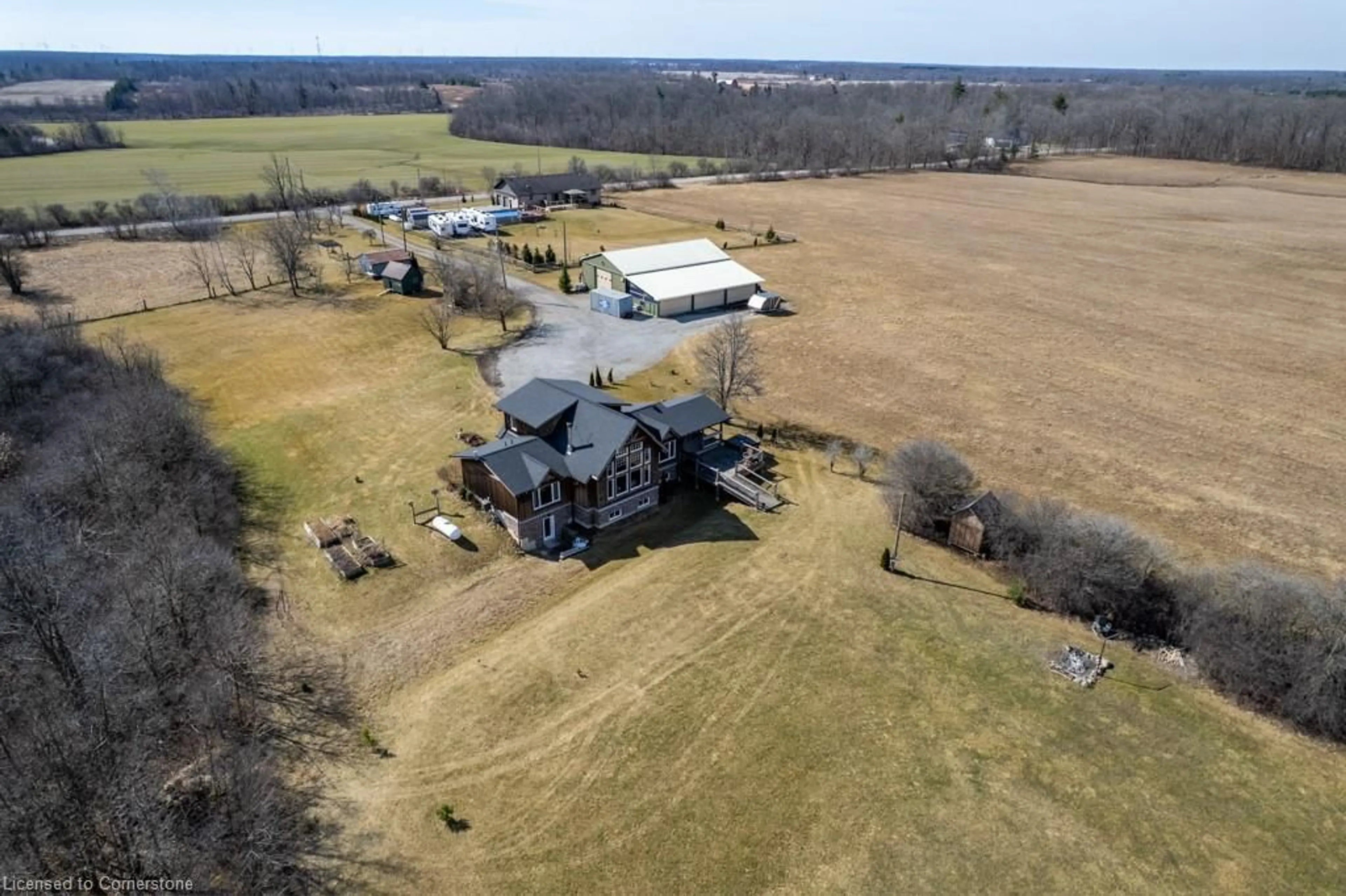 A pic from outside/outdoor area/front of a property/back of a property/a pic from drone, building for 1655 Indiana Rd, Canfield Ontario N0A 1C0