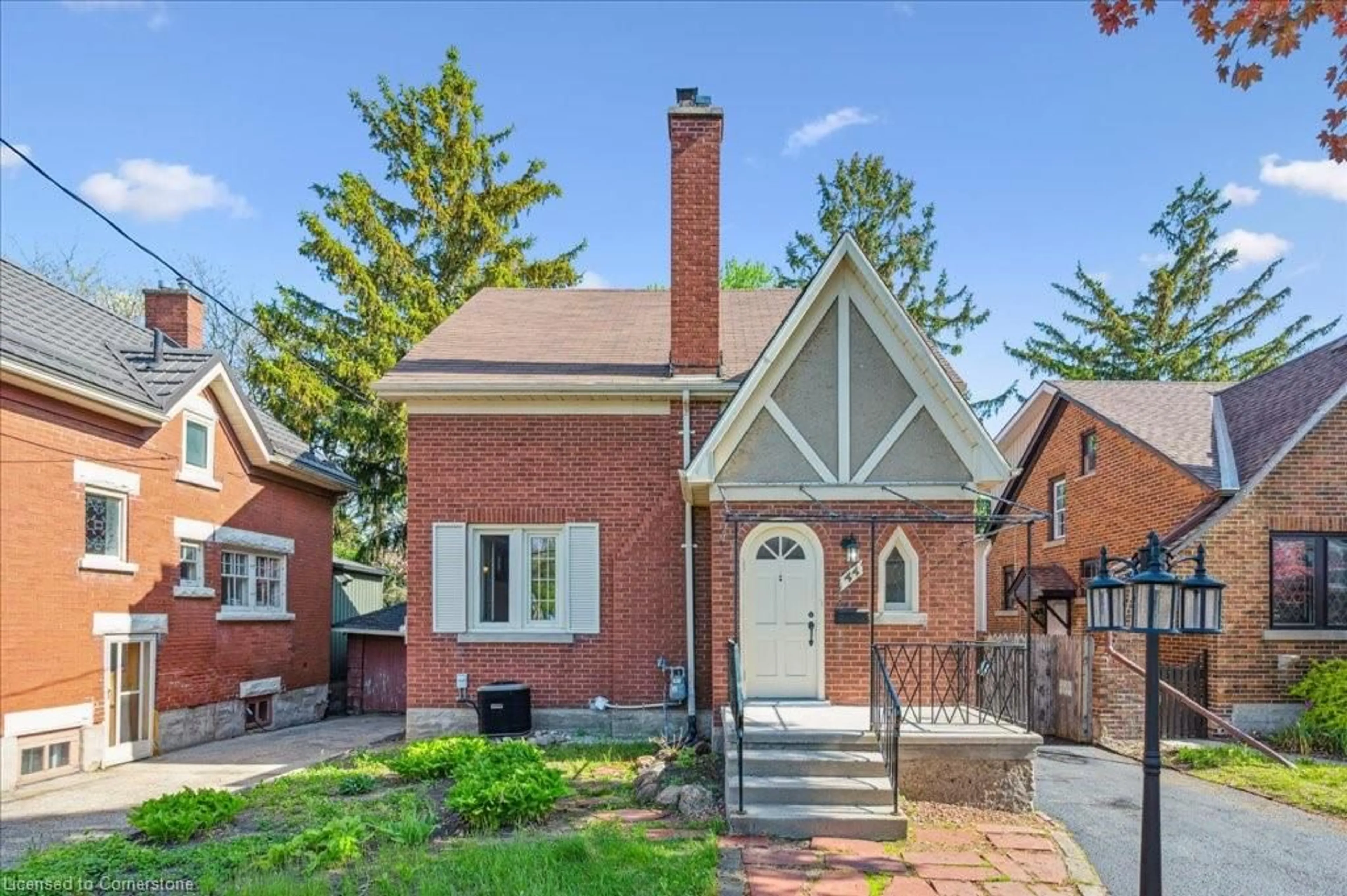 Home with brick exterior material, street for 44 Highland Rd, Kitchener Ontario N2M 3B5