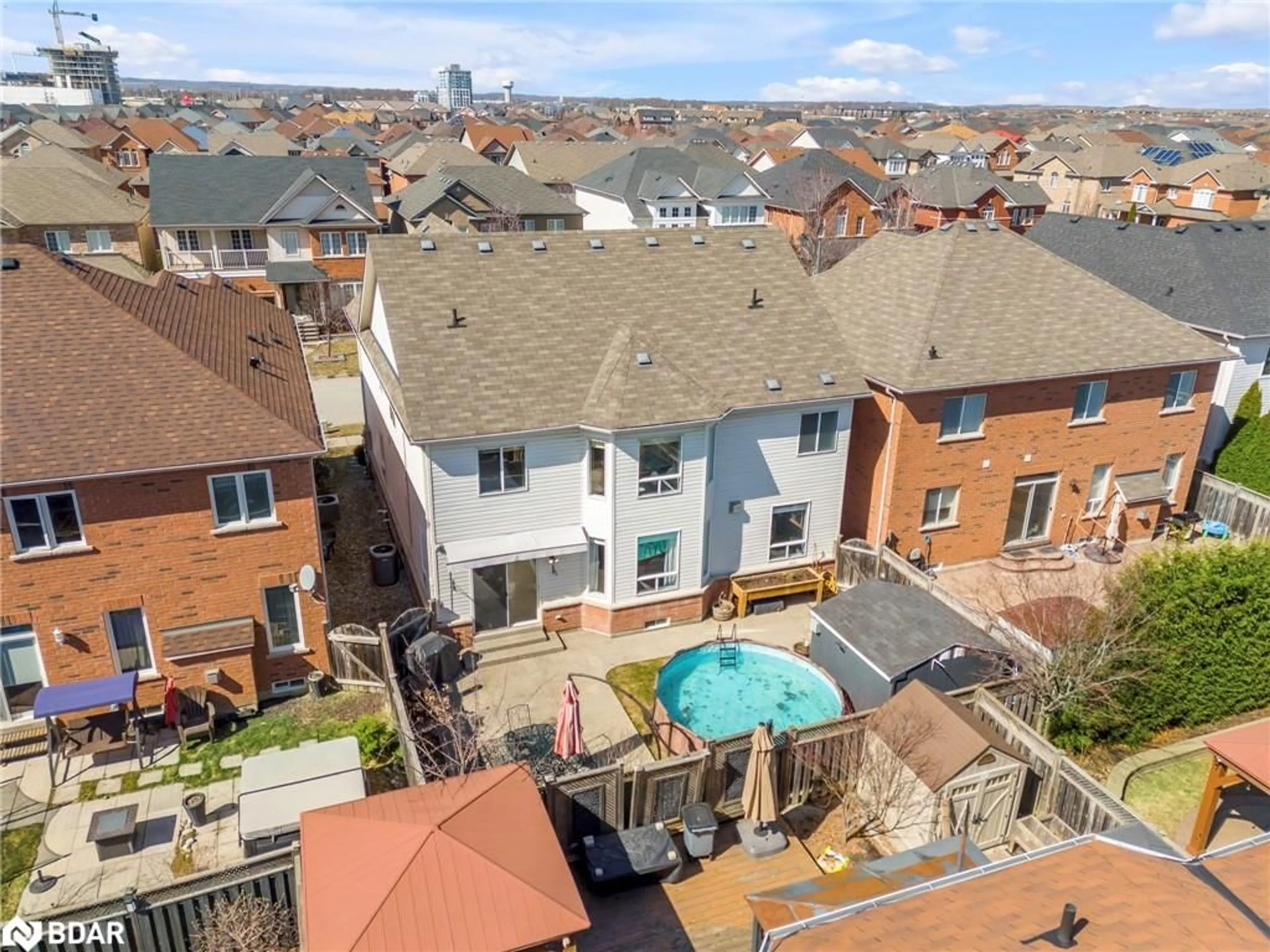 A pic from outside/outdoor area/front of a property/back of a property/a pic from drone, city buildings view from balcony for 1036 Hemstreet Cres, Milton Ontario L9T 6S3