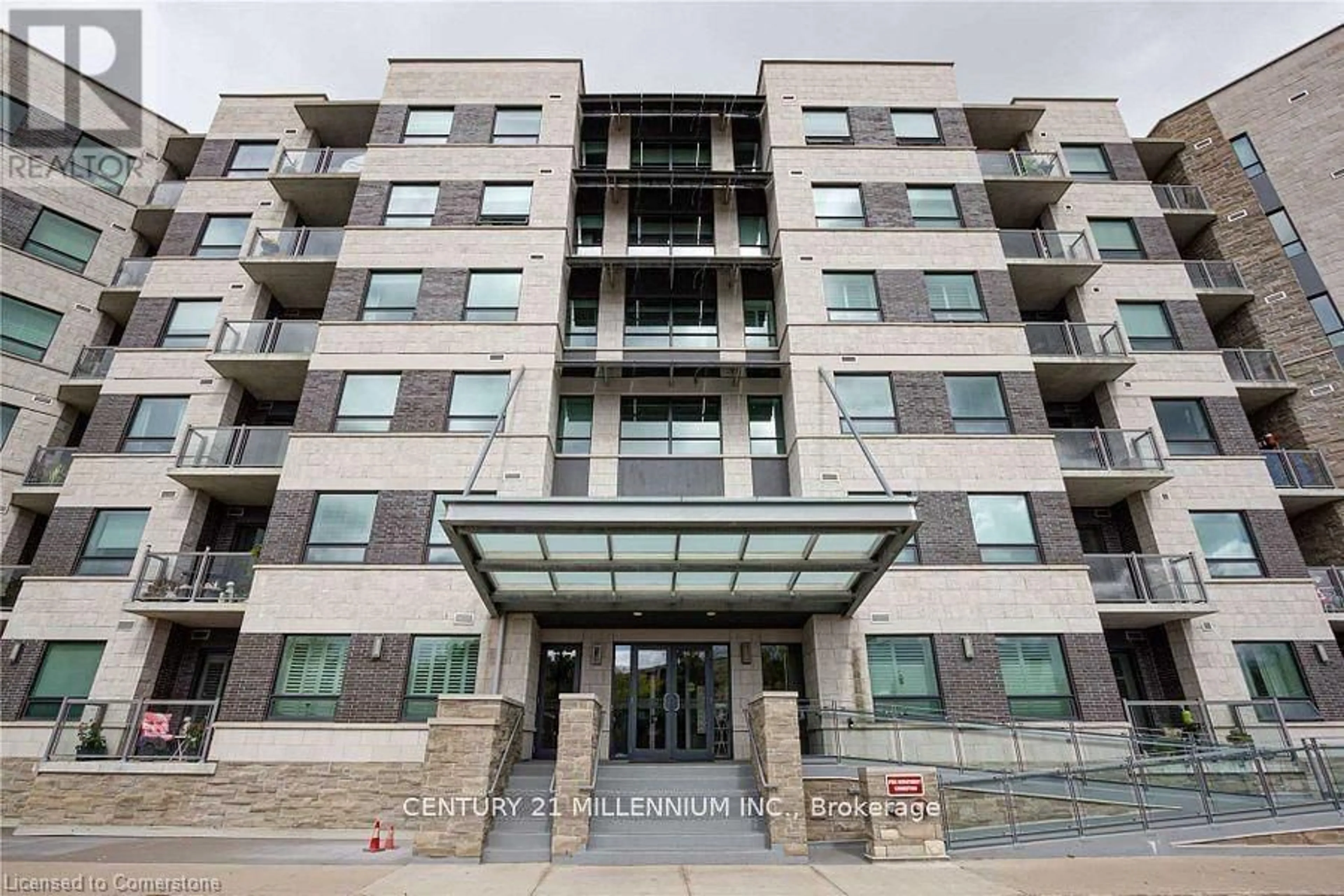 Indoor foyer for 383 Main St #322, Milton Ontario L9T 8K8