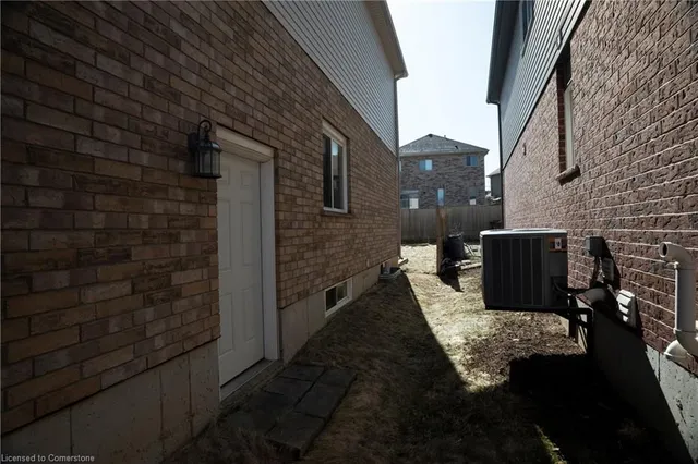 Additional property image - 1989 Ottawa St Unit 63D