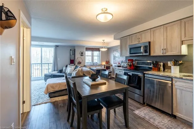 Additional property image - 1989 Ottawa St Unit 63D