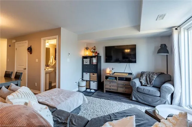 Additional property image - 1989 Ottawa St Unit 63D