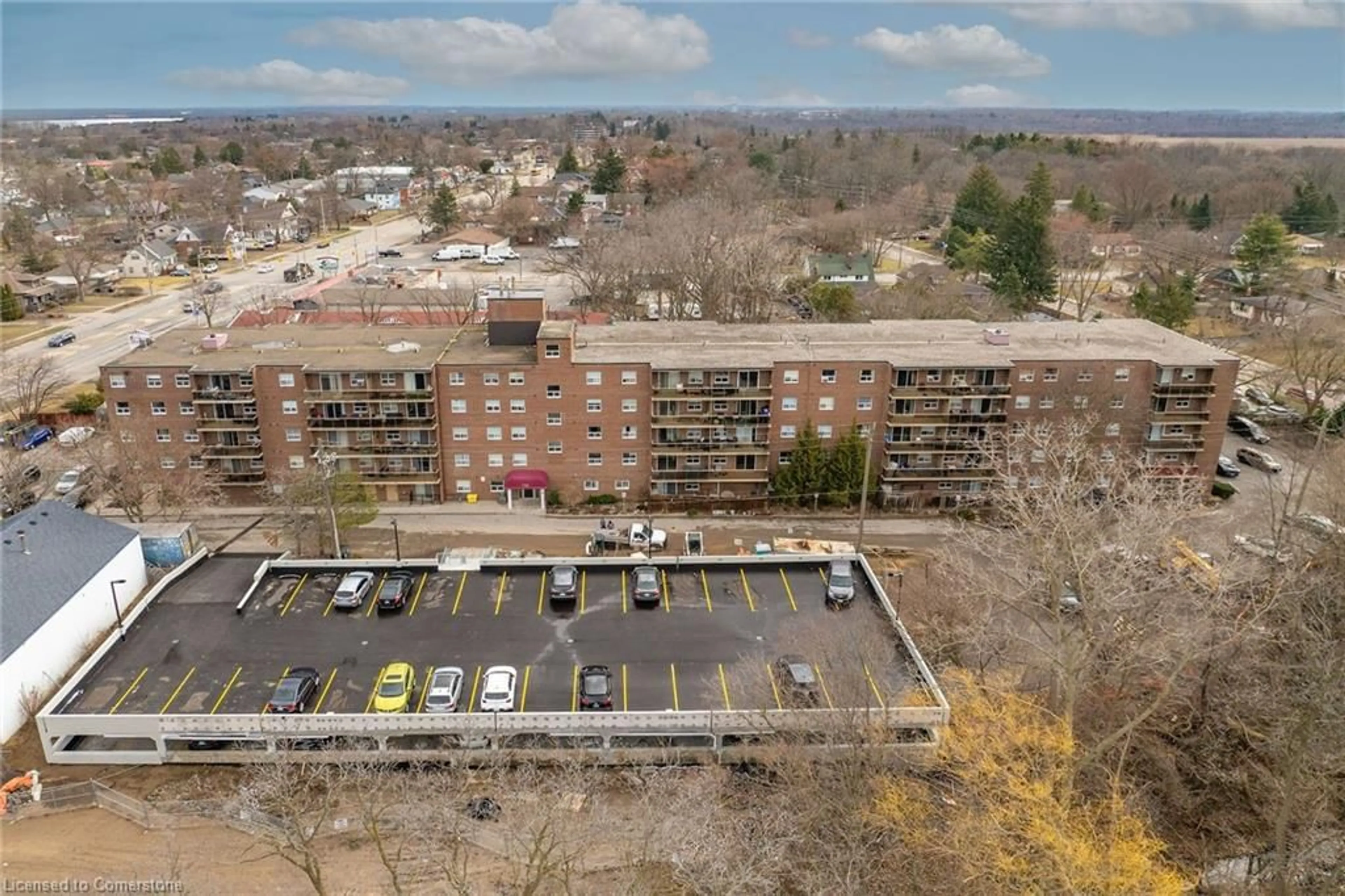 A pic from outside/outdoor area/front of a property/back of a property/a pic from drone, building for 793 Colborne St #512, Brantford Ontario N3S 7J3