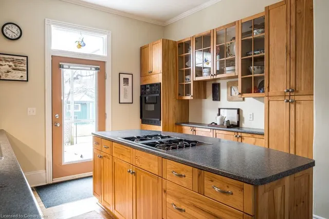 Additional image 34 of 62 Locke St