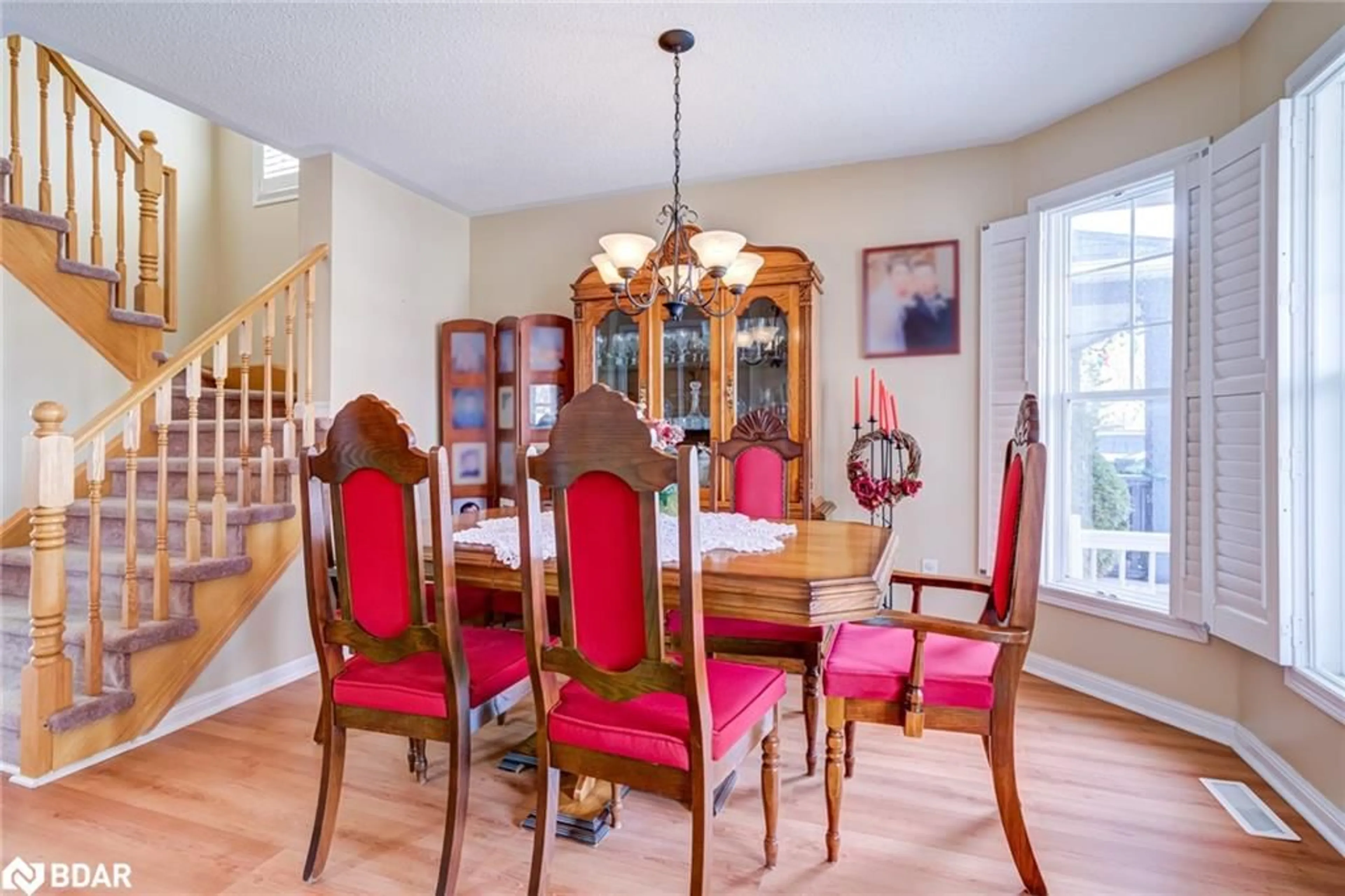 Dining room, wood/laminate floor for 1063 Wallbrook Cres, Milton Ontario L9T 5W4