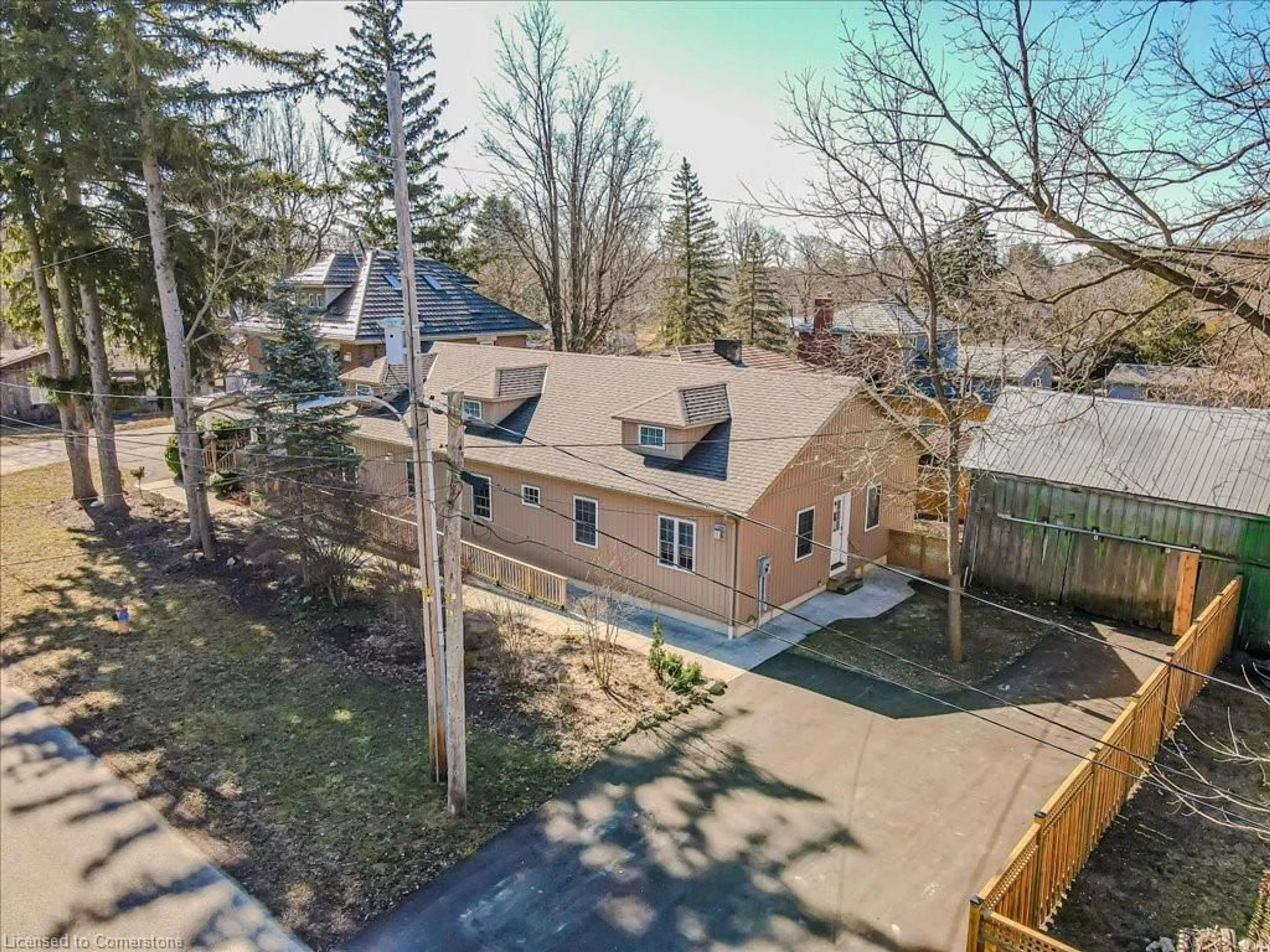 A pic from outside/outdoor area/front of a property/back of a property/a pic from drone, street for 125 Richardson St, Rockwood Ontario N0B 2K0
