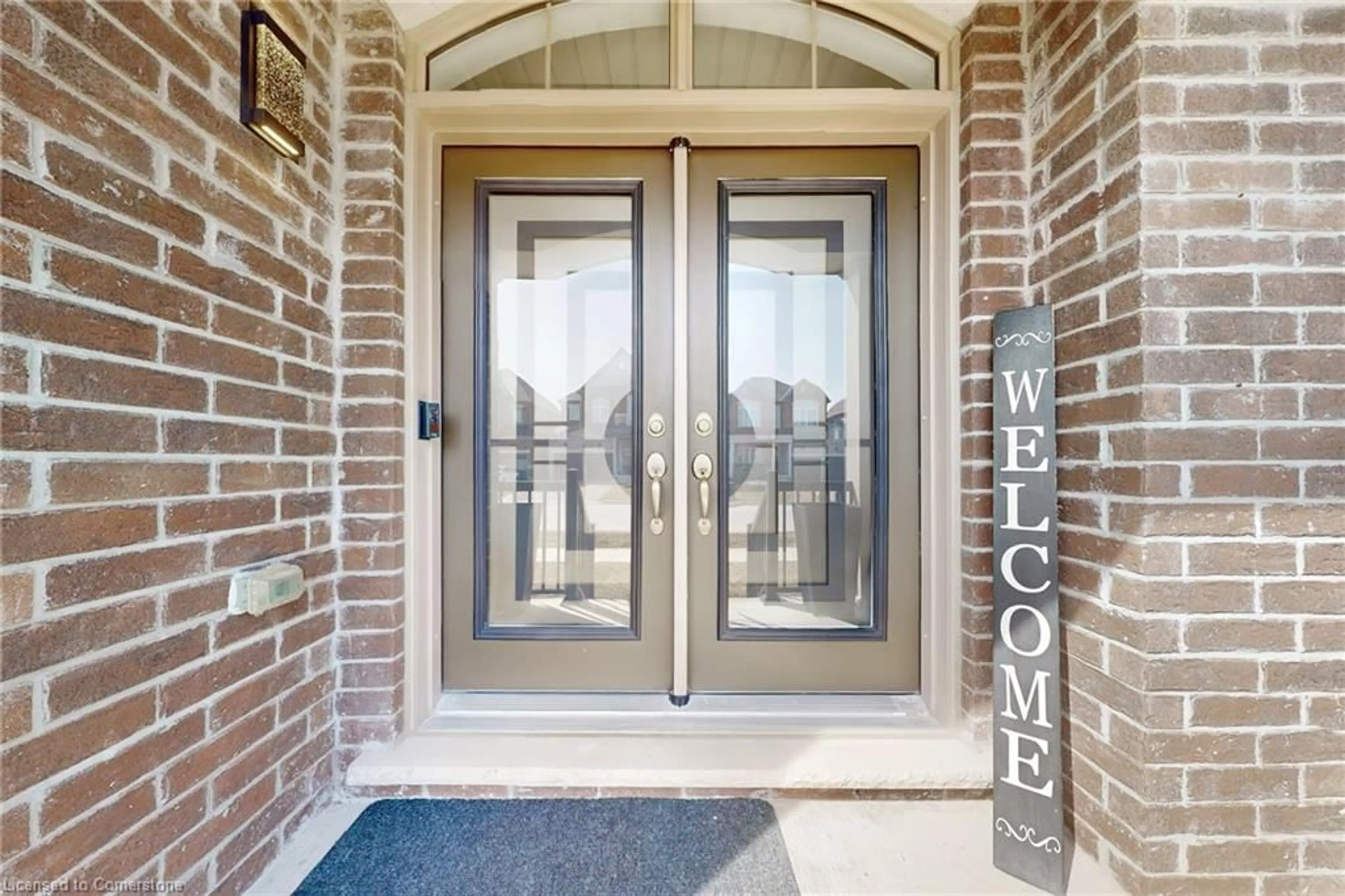Indoor entryway for 1829 Emberton Way, Innisfil Ontario L9S 0N4