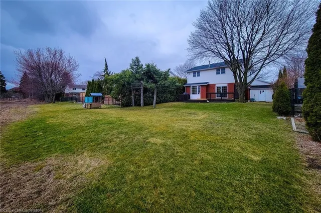 Additional property image - 251 Alderlea Ave