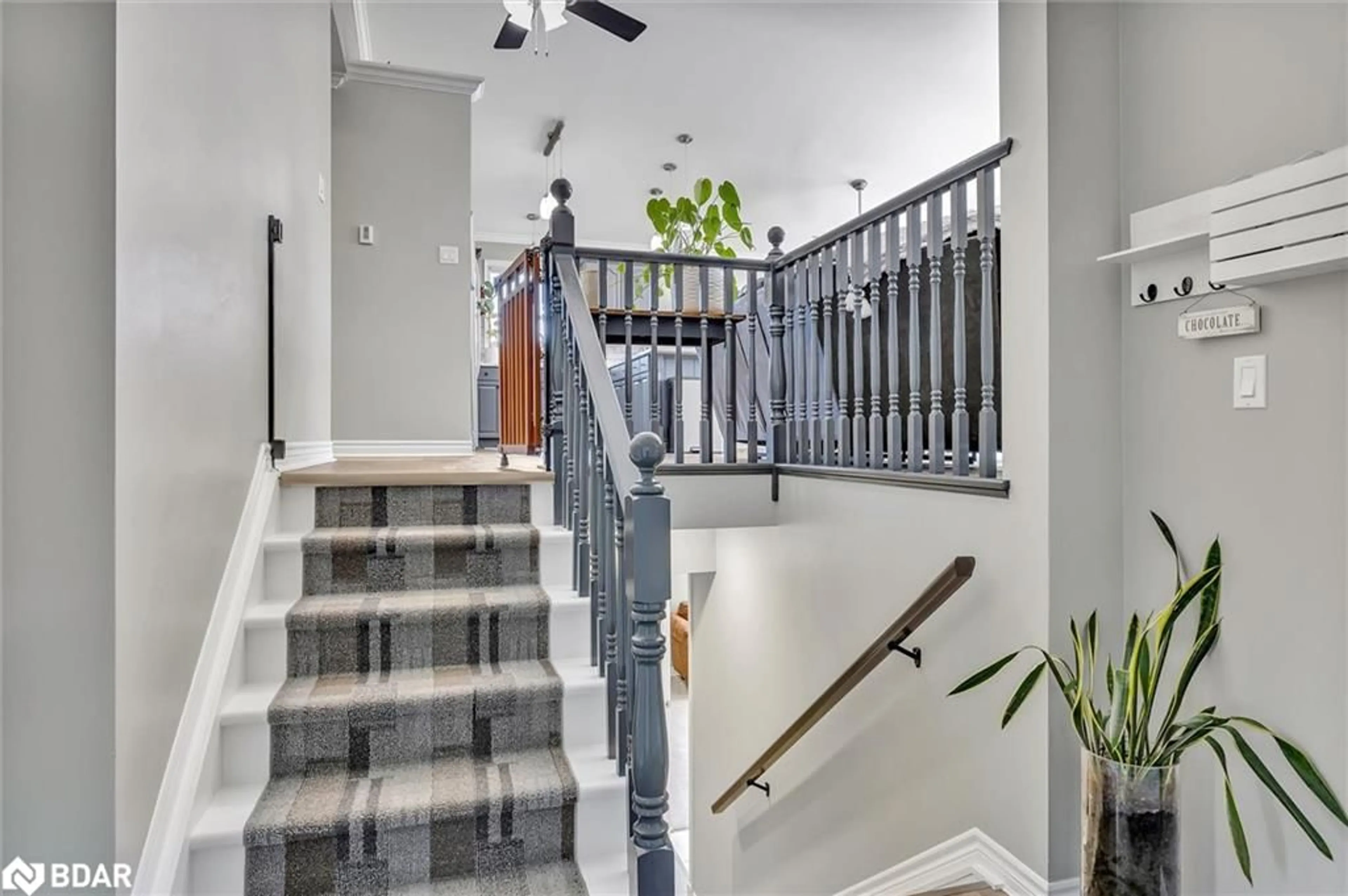 Stairs for 929 Cottingham Rd, Kawartha Lakes Ontario K0L 2N0