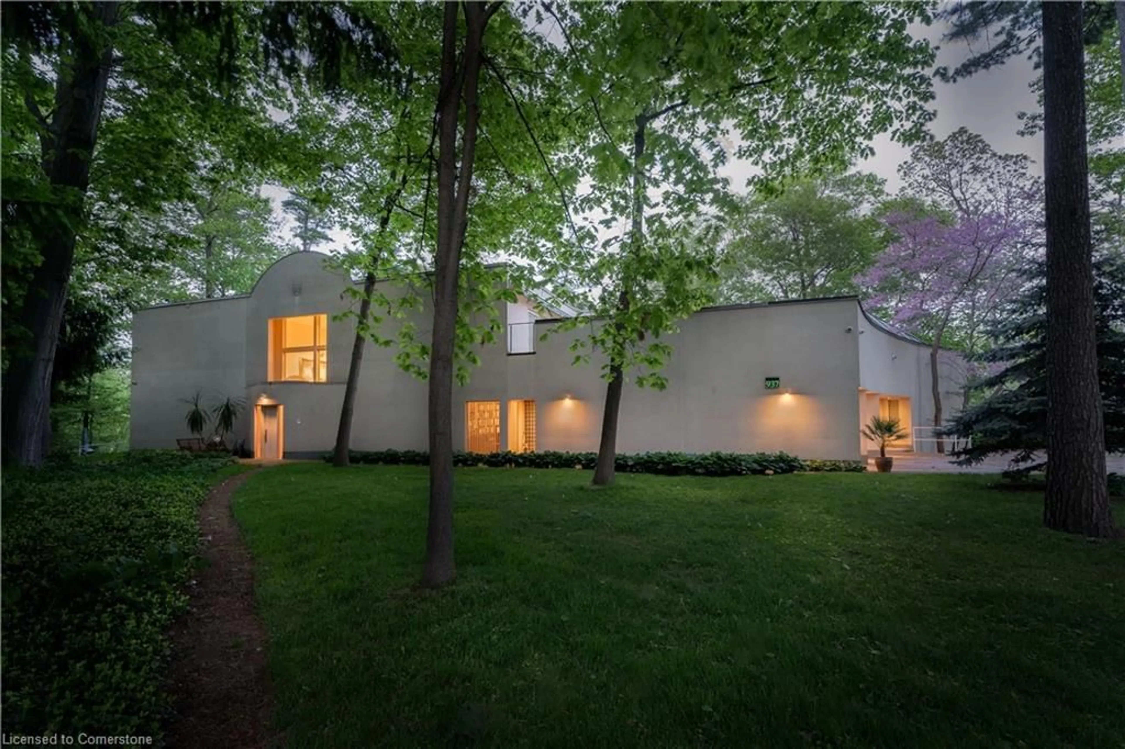 Home with brick exterior material, unknown for 937 Whittier Cres, Mississauga Ontario L5H 2X4