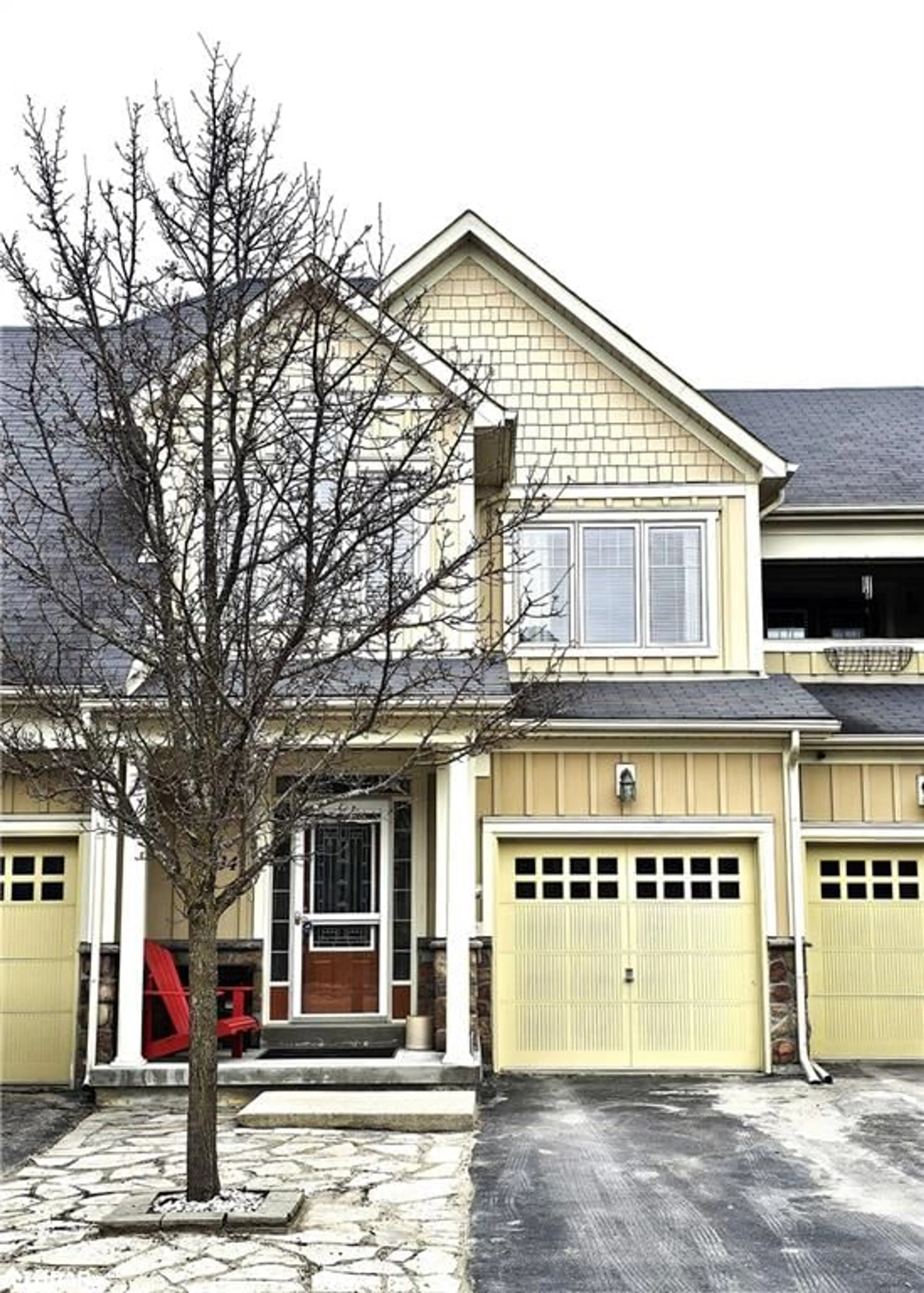 Home with vinyl exterior material, street for 34 Savannah Cres, Wasaga Beach Ontario L9Z 0E7