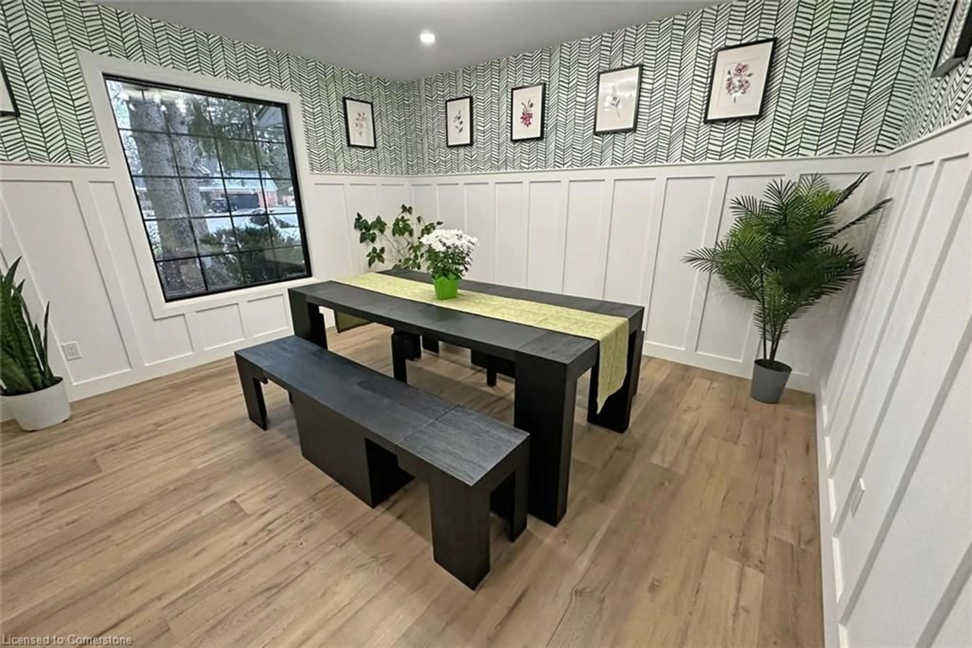 Dining room, wood/laminate floor for 439 Andrea Dr, Woodstock Ontario N4S 5T5