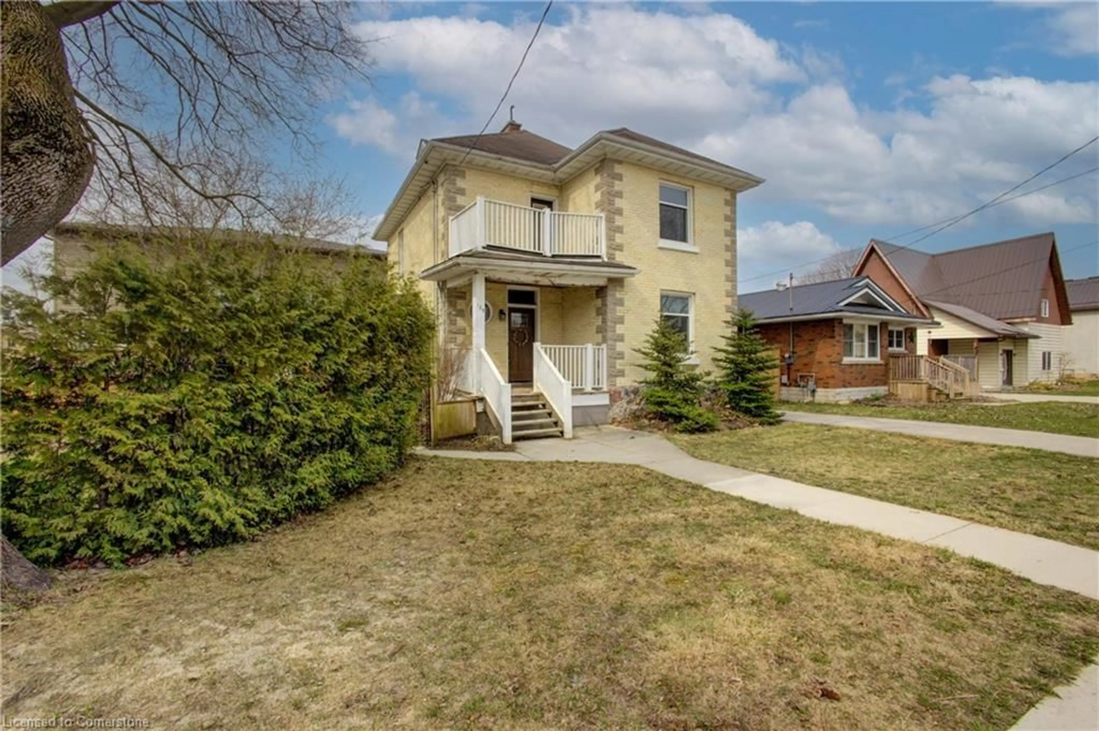 A pic from outside/outdoor area/front of a property/back of a property/a pic from drone, street for St, Mount Forest Ontario N0G 2L2