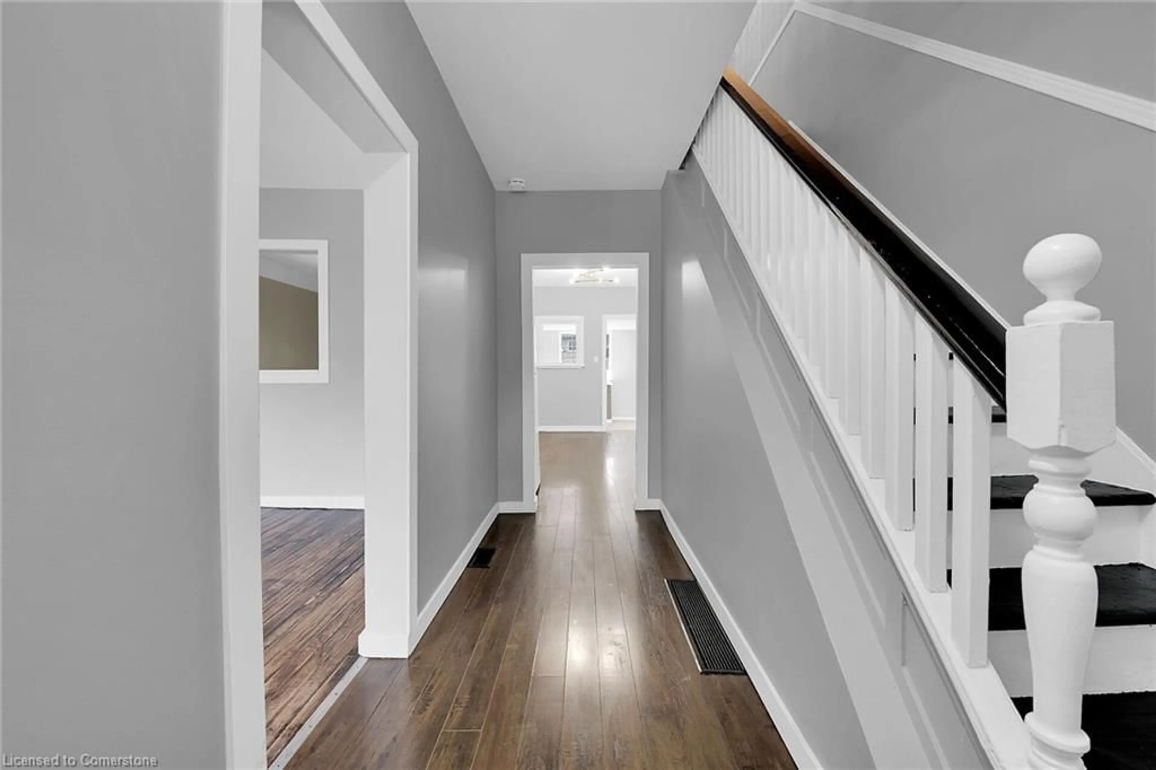 Indoor entryway for 18 Keith St, Hamilton Ontario L8L 3S1