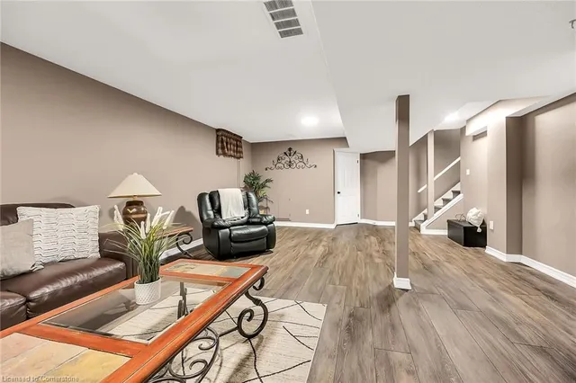 Additional property image - 58 Hillgarden Dr