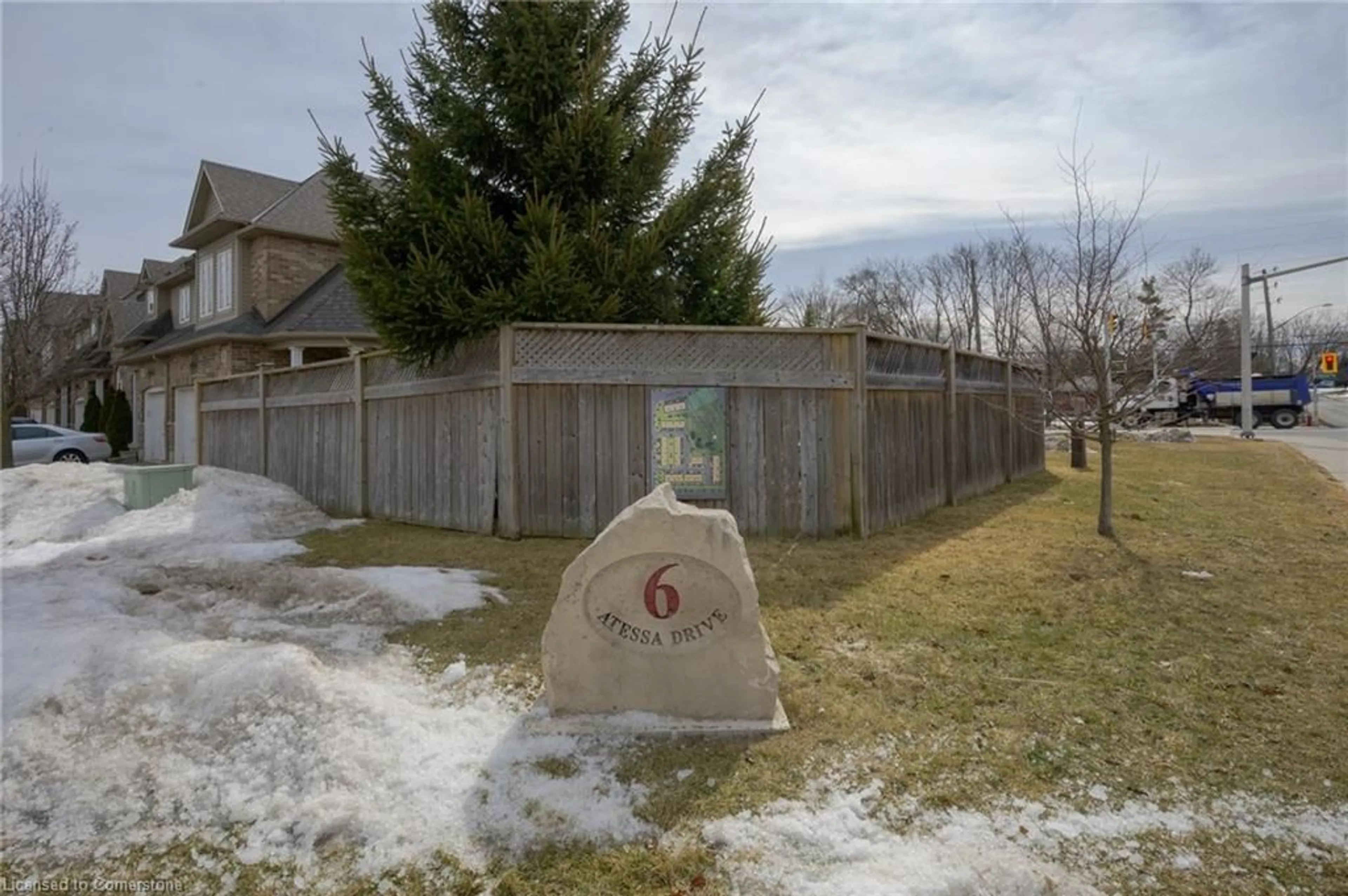 Patio, mountain view for 6 Atessa Dr #28, Hamilton Ontario L9B 0C6