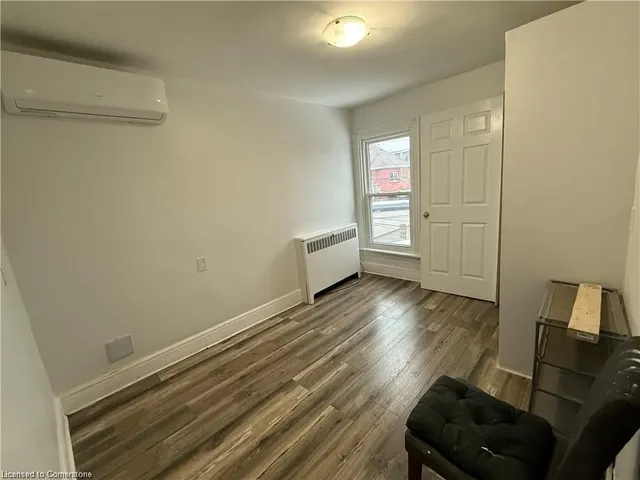Additional image 10 of 719 Barton St