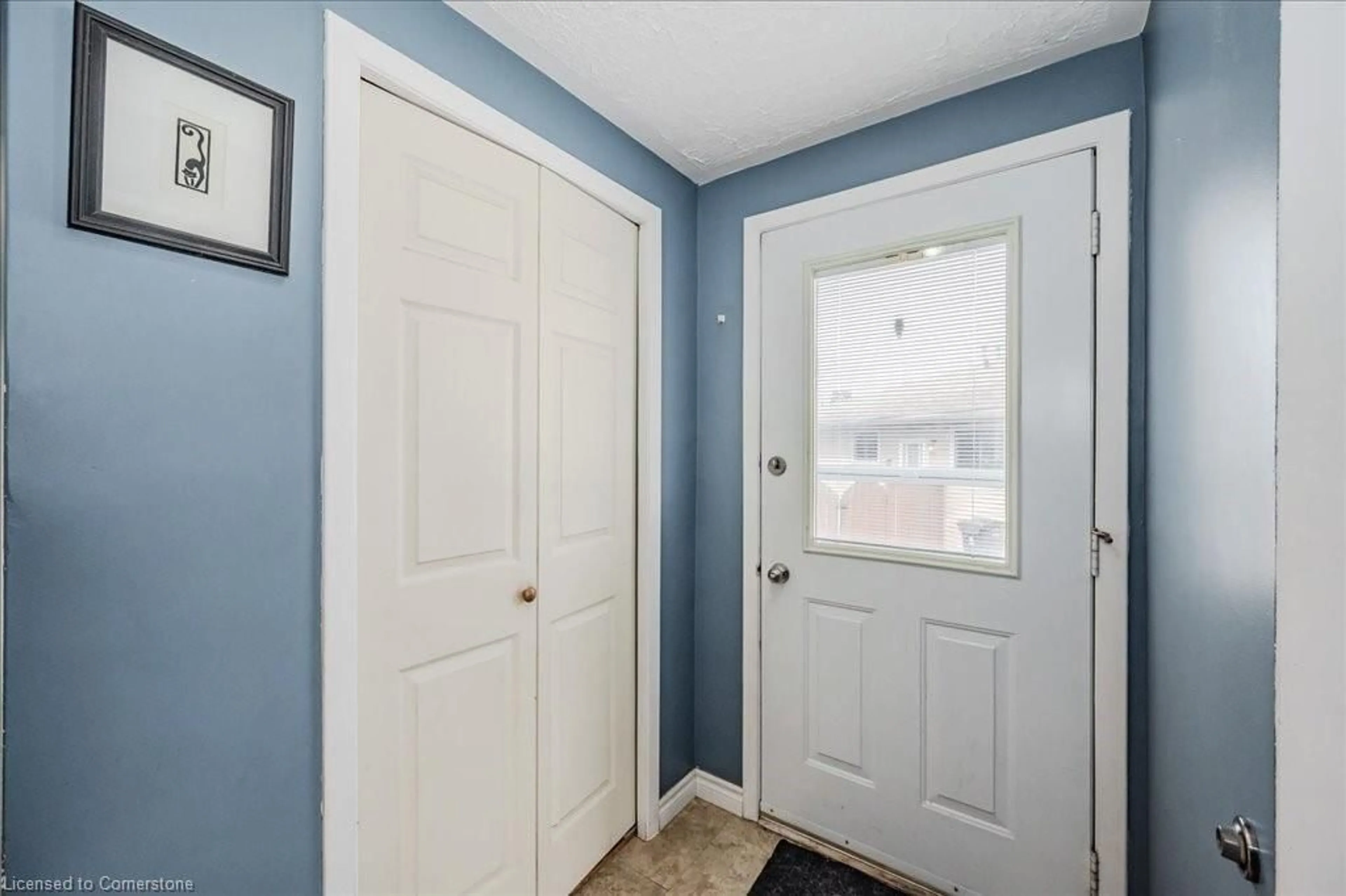Indoor entryway for 341 Cole Rd, Guelph Ontario N1G 3G7