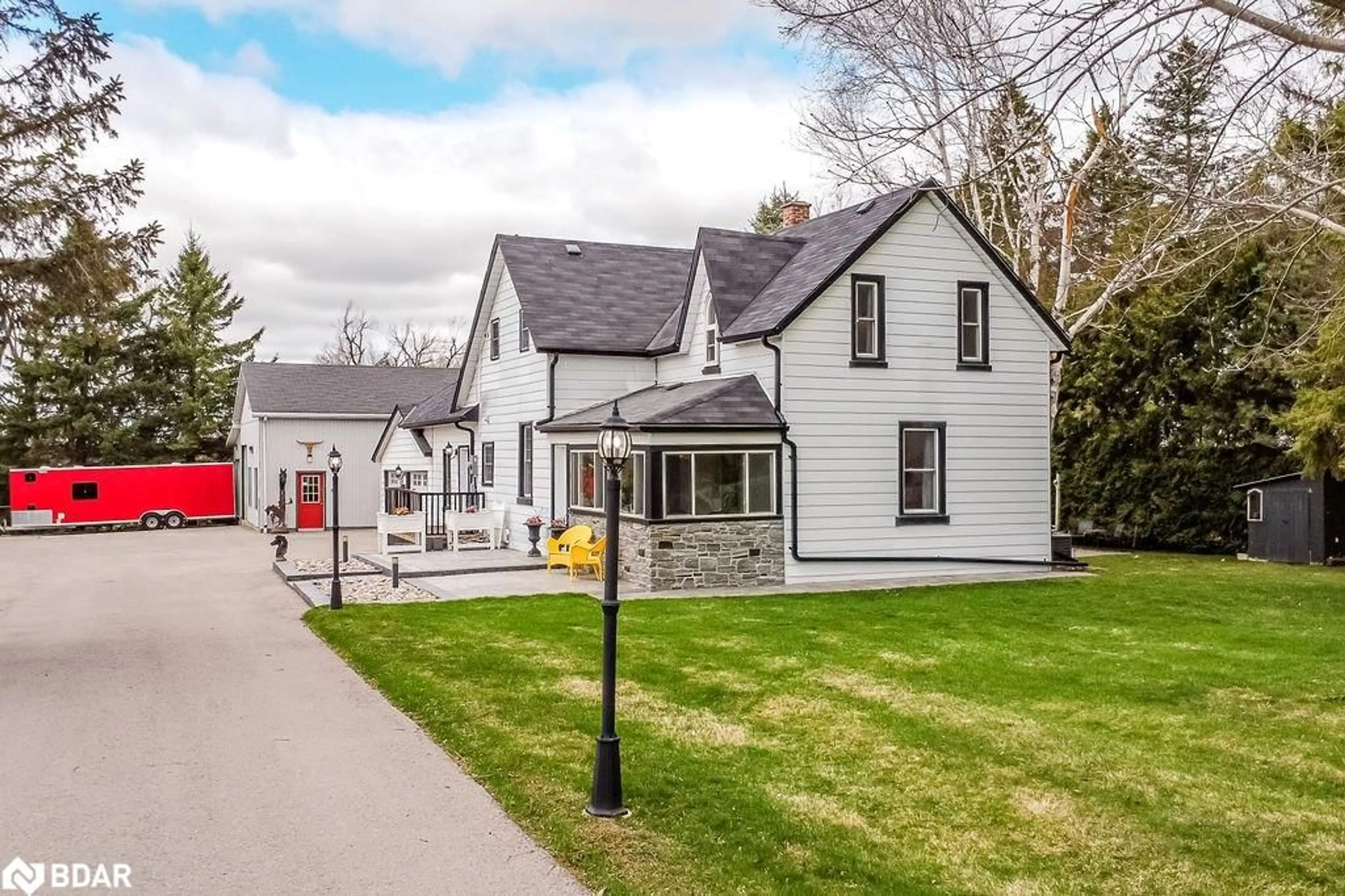 A pic from outside/outdoor area/front of a property/back of a property/a pic from drone, street for 5872 Hwy 11, Innisfil Ontario L0L 1K0