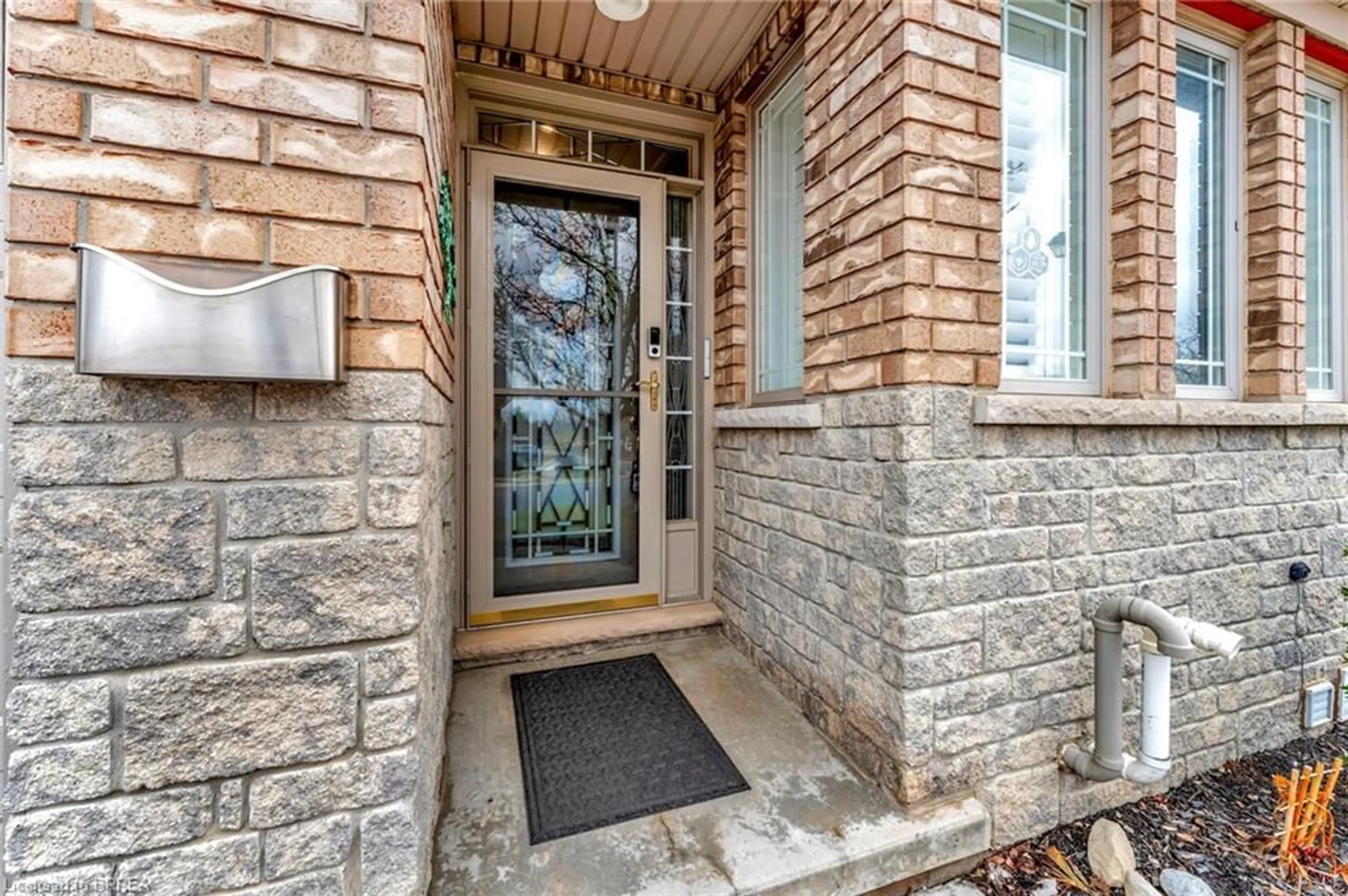 Unknown for 10 Cobblestone Drive #2, Paris Ontario N3L 4G8