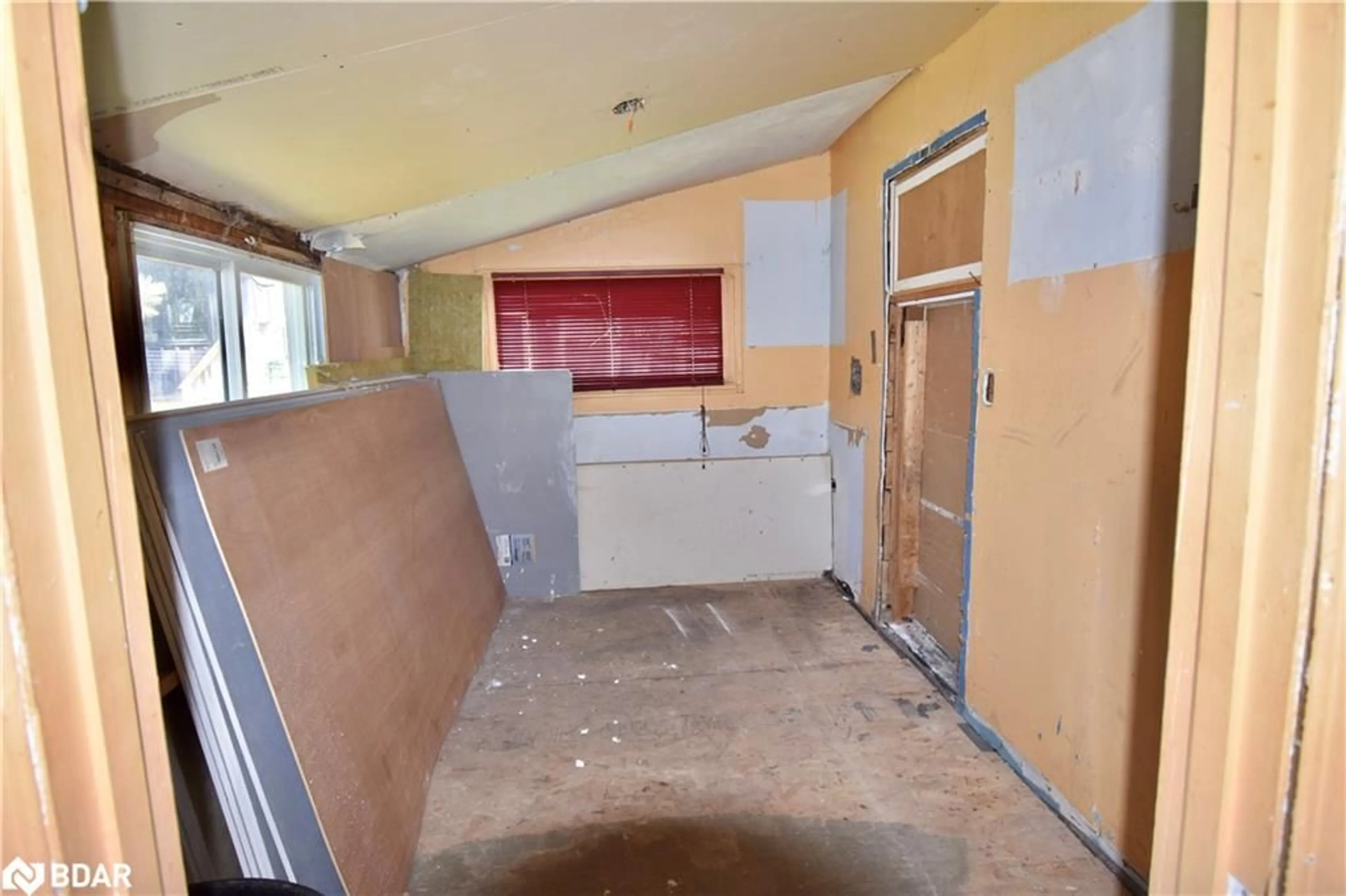 A pic of a room for 7216 County Road 13, Lisle Ontario L0M 1M0