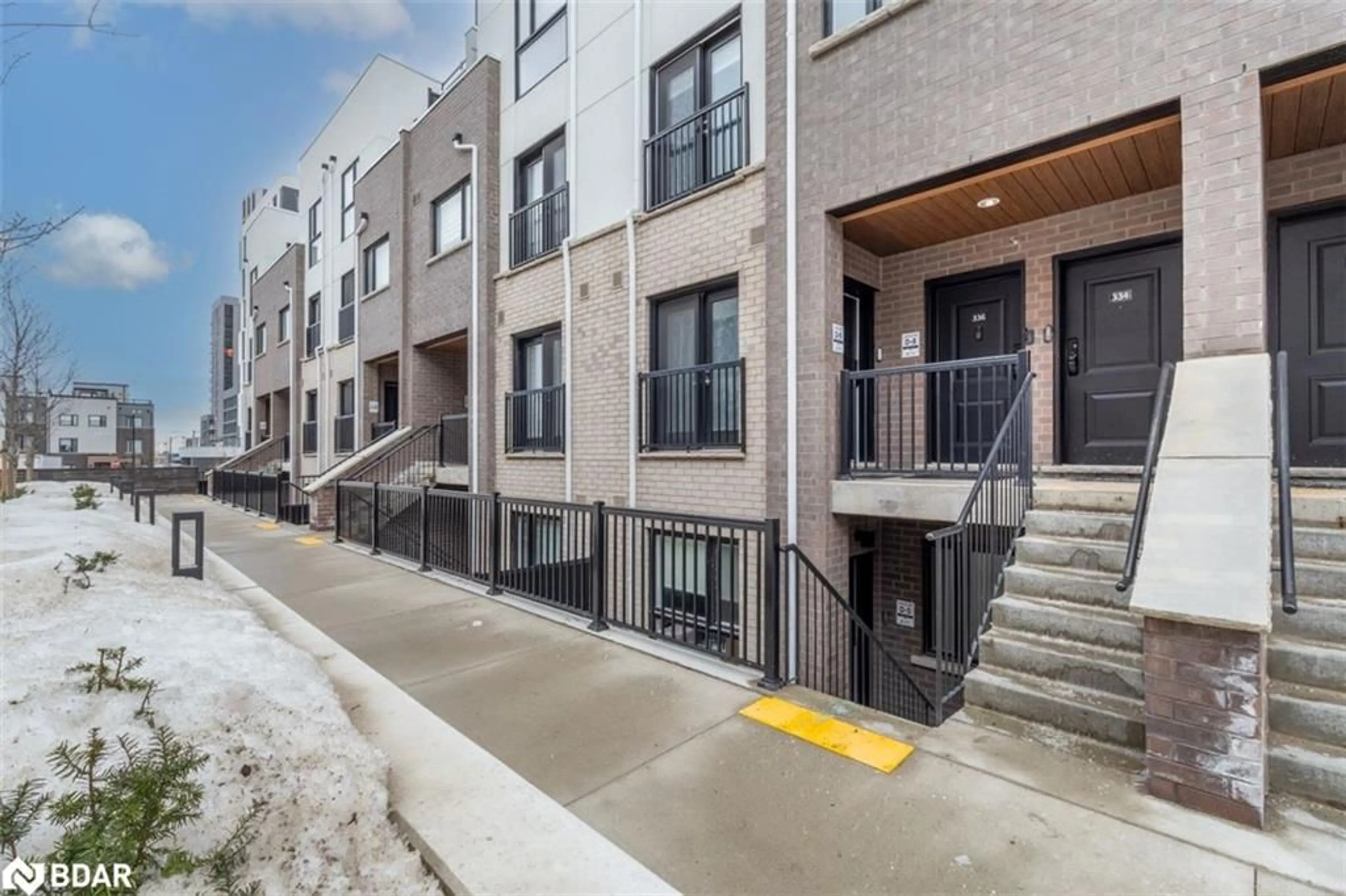 Patio, street for 349 Wheat Boom Dr #336, Oakville Ontario L6H 7X5