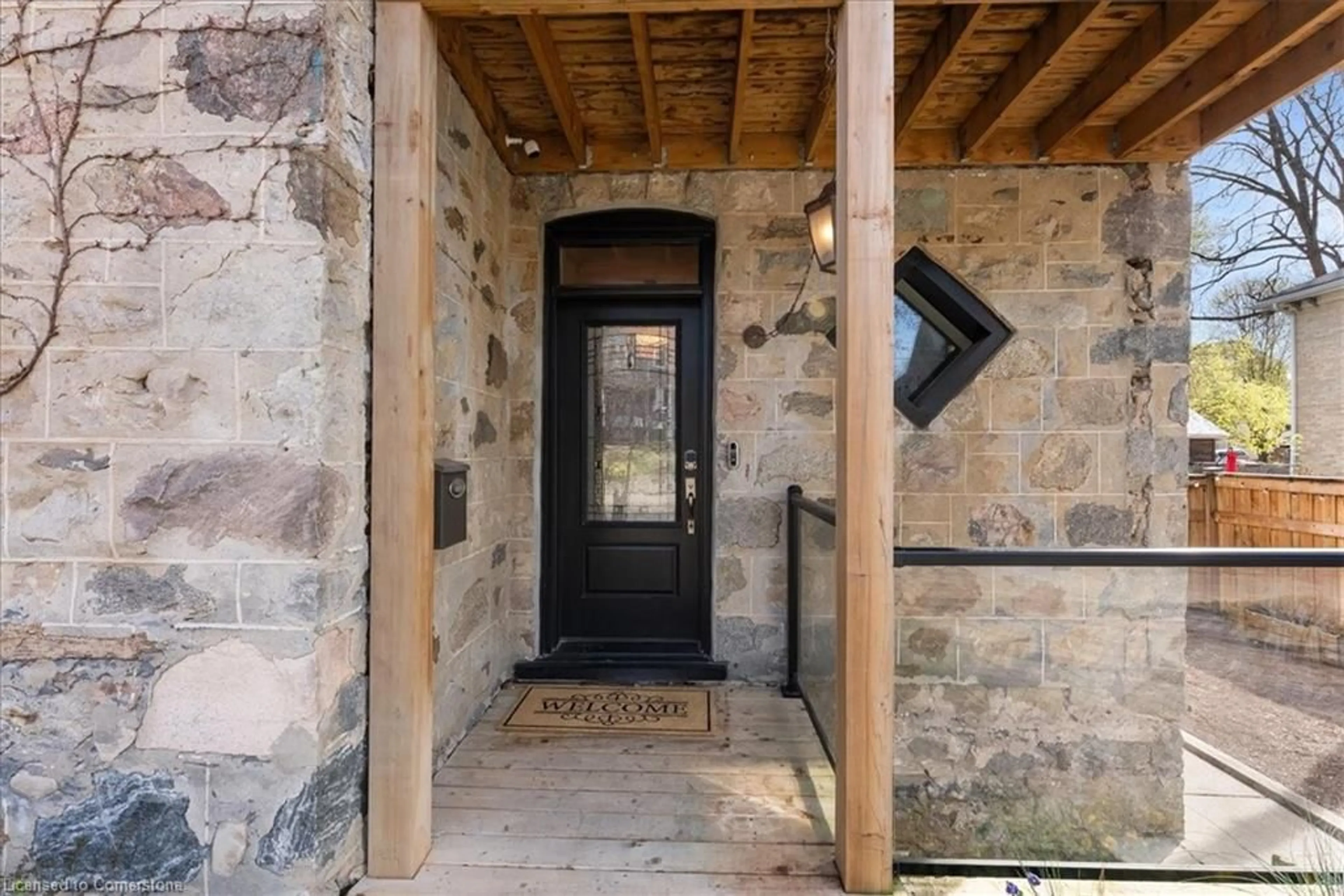 Indoor entryway for 126 Cooper St, Cambridge Ontario N3C 2N7