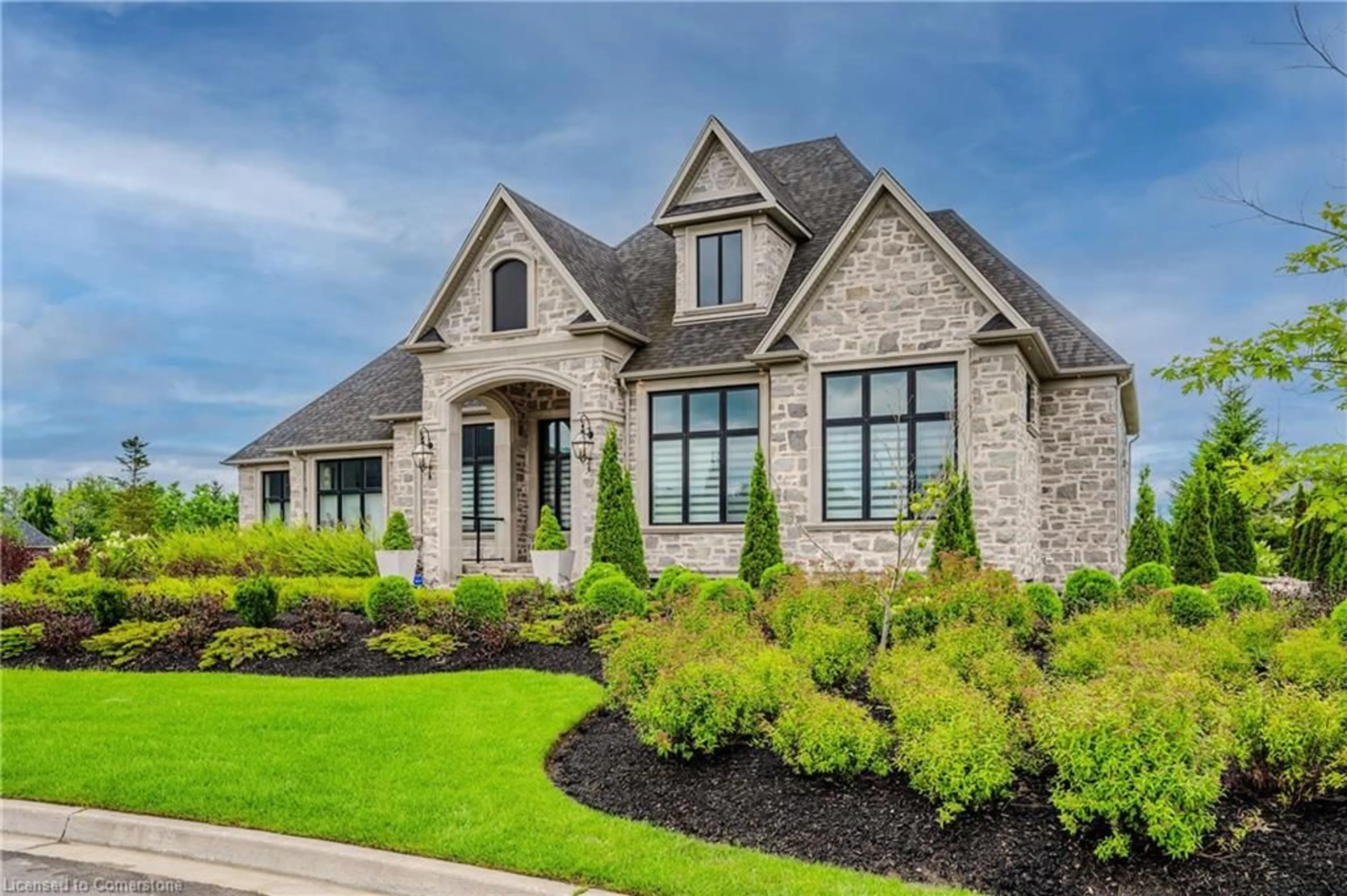 Home with brick exterior material, street for 31 Reid Crt, Puslinch Ontario N0B 2J0