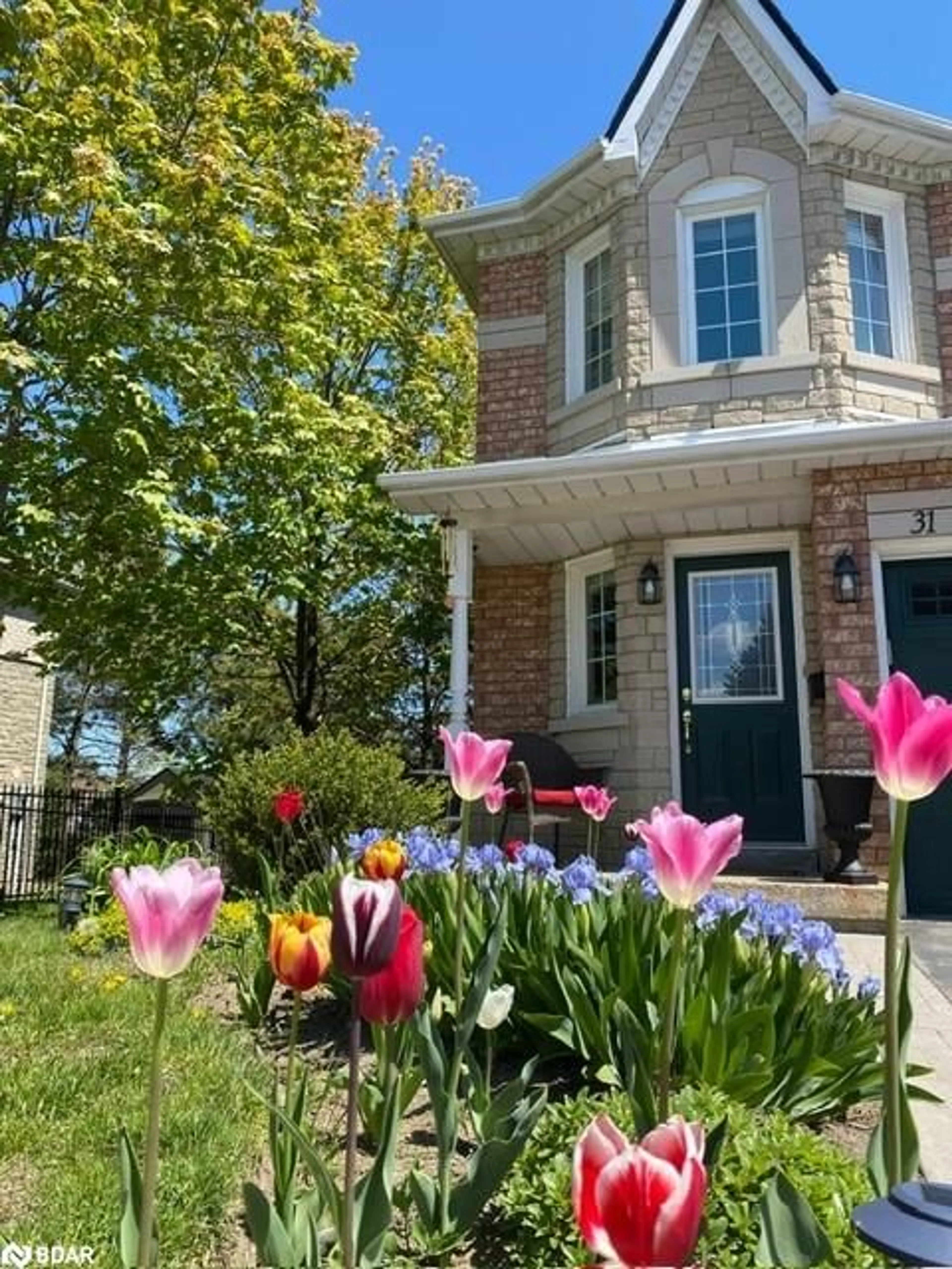 Home with brick exterior material, street for 455 Apache Crt #31, Mississauga Ontario L4Z 3W8