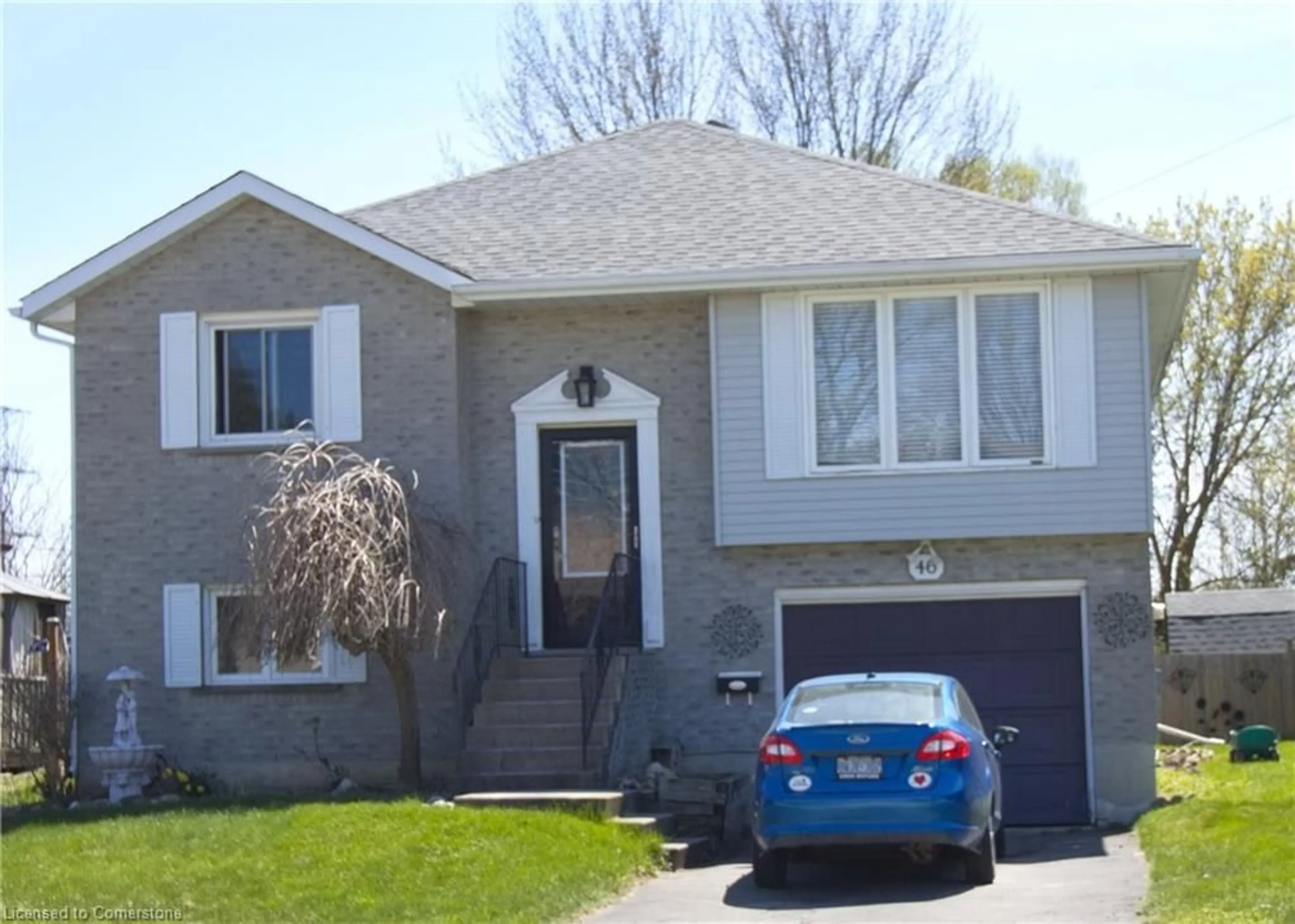 Home with vinyl exterior material, street for 46 Newbury Dr, Kitchener Ontario N2N 2X6