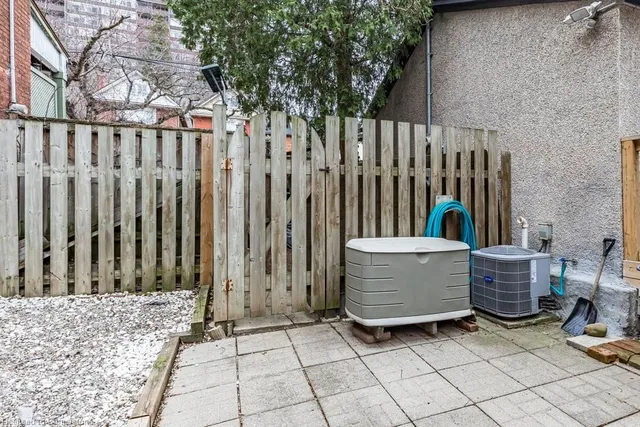 Additional property image - 196 Bold St