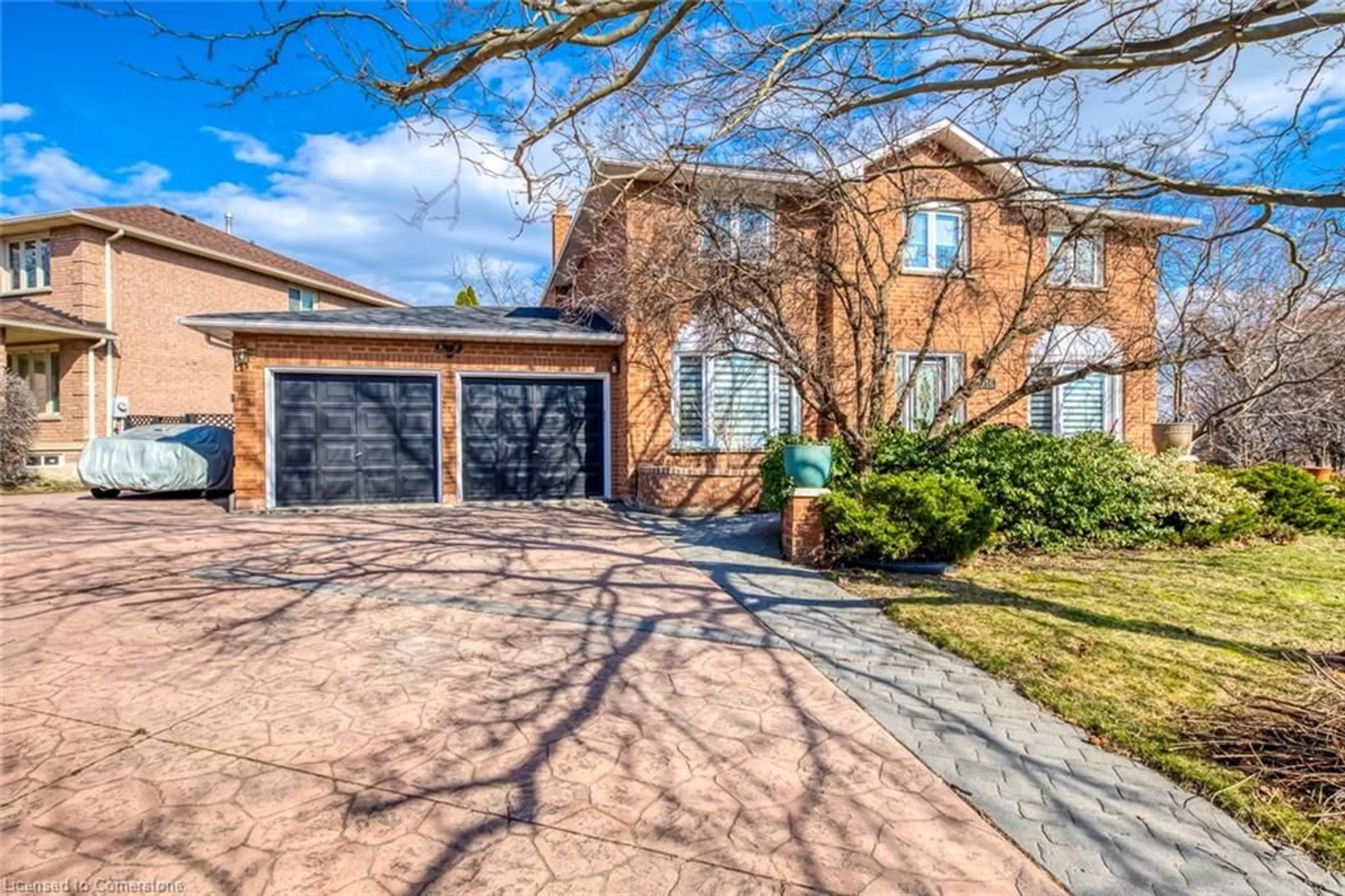 Home with brick exterior material, street for 2916 Sycamore St, Oakville Ontario L6J 7H6