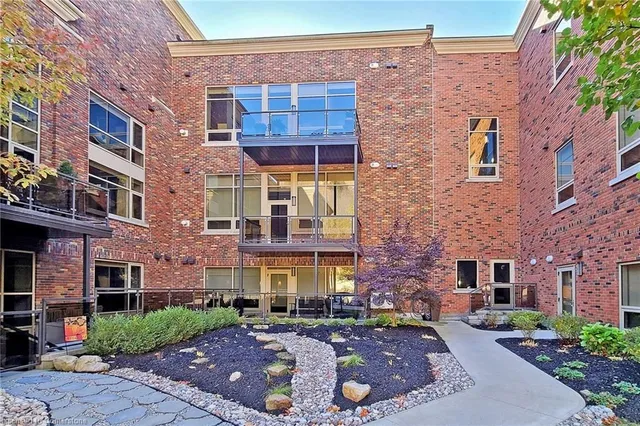 Additional property image - 397 King St Unit 108