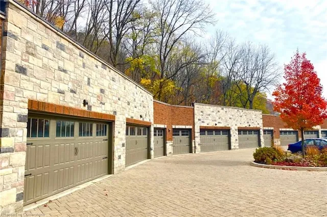 Additional property image - 397 King St Unit 108