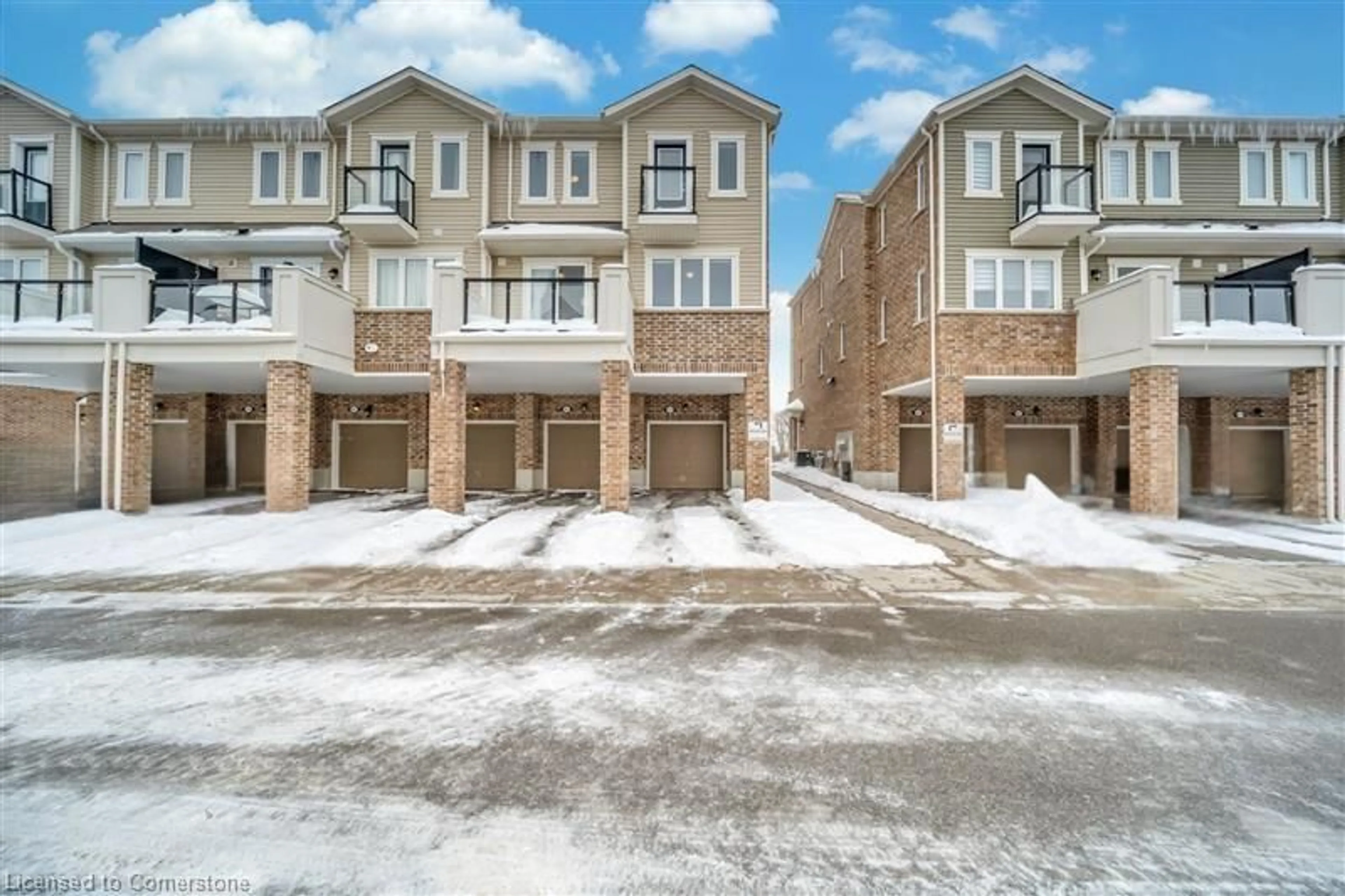 A pic from outside/outdoor area/front of a property/back of a property/a pic from drone, street for 563 Goldenrod Lane, Kitchener Ontario N2R 0L7